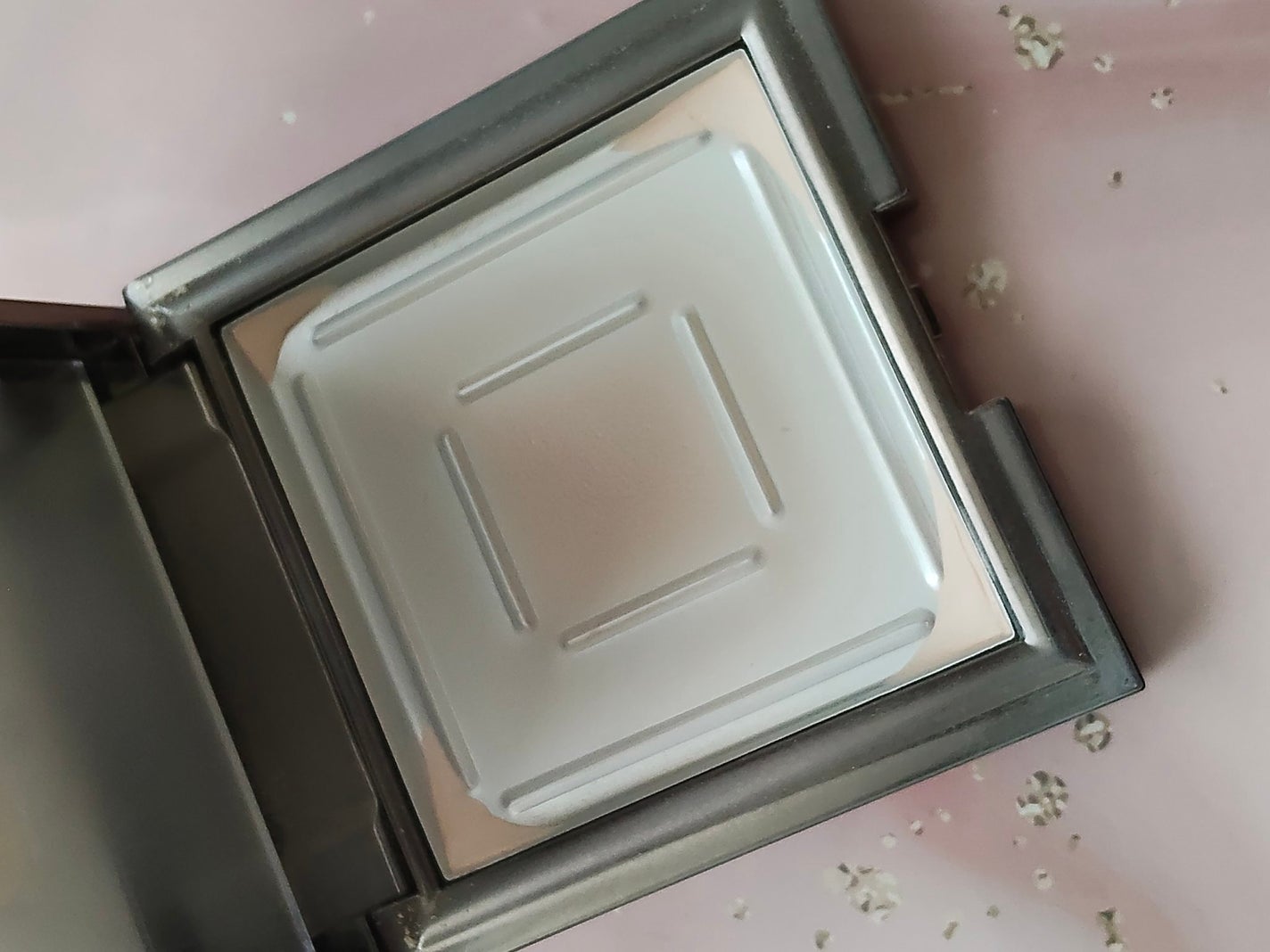 ソフトマットプレストパウダー/FUNNY ELVES方里/プレストパウダーを使ったクチコミ(2枚目)