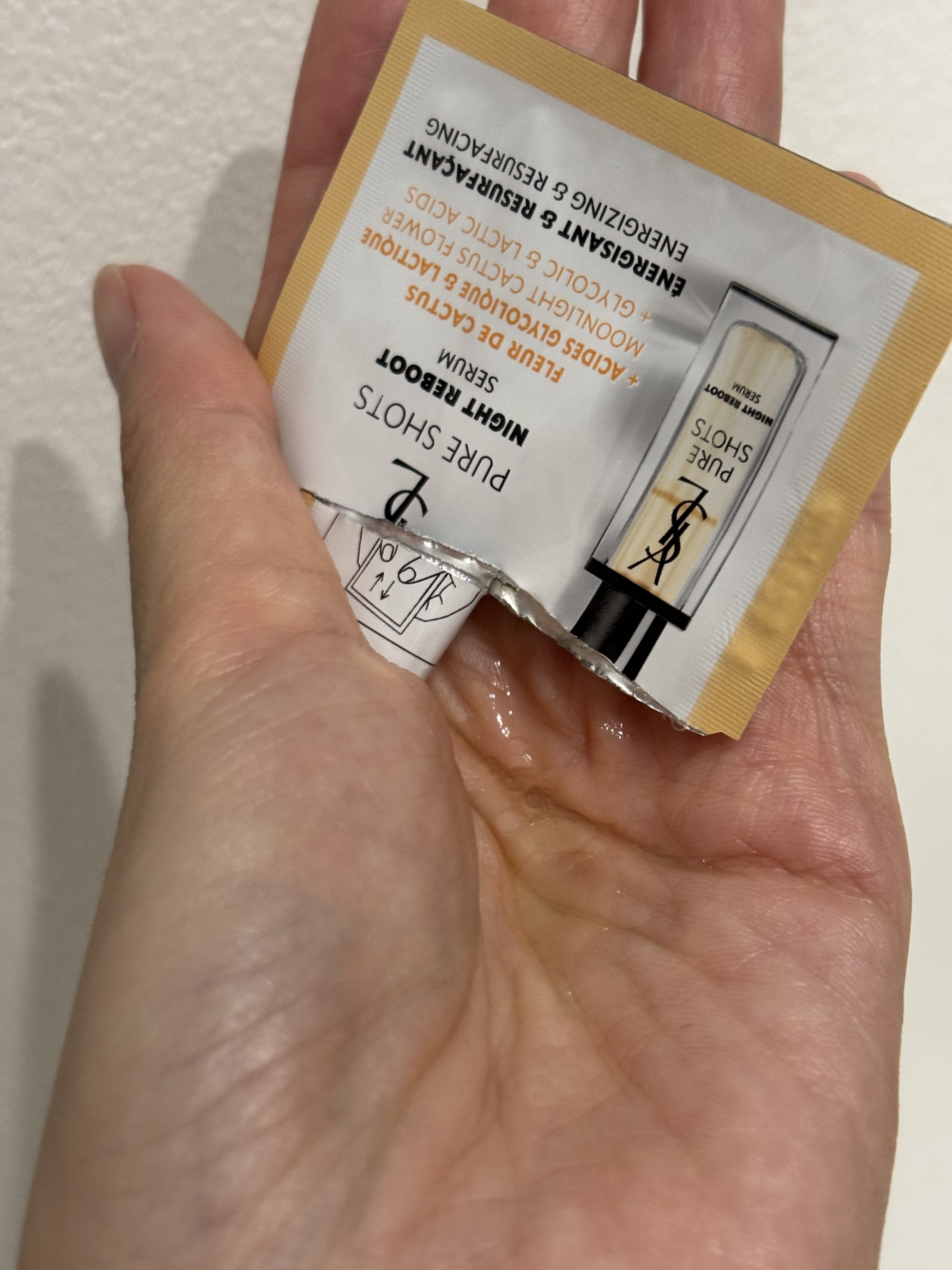 ピュアショット ナイト リチャージセラム/YVES SAINT LAURENT BEAUTE/美容液を使ったクチコミ（3枚目）