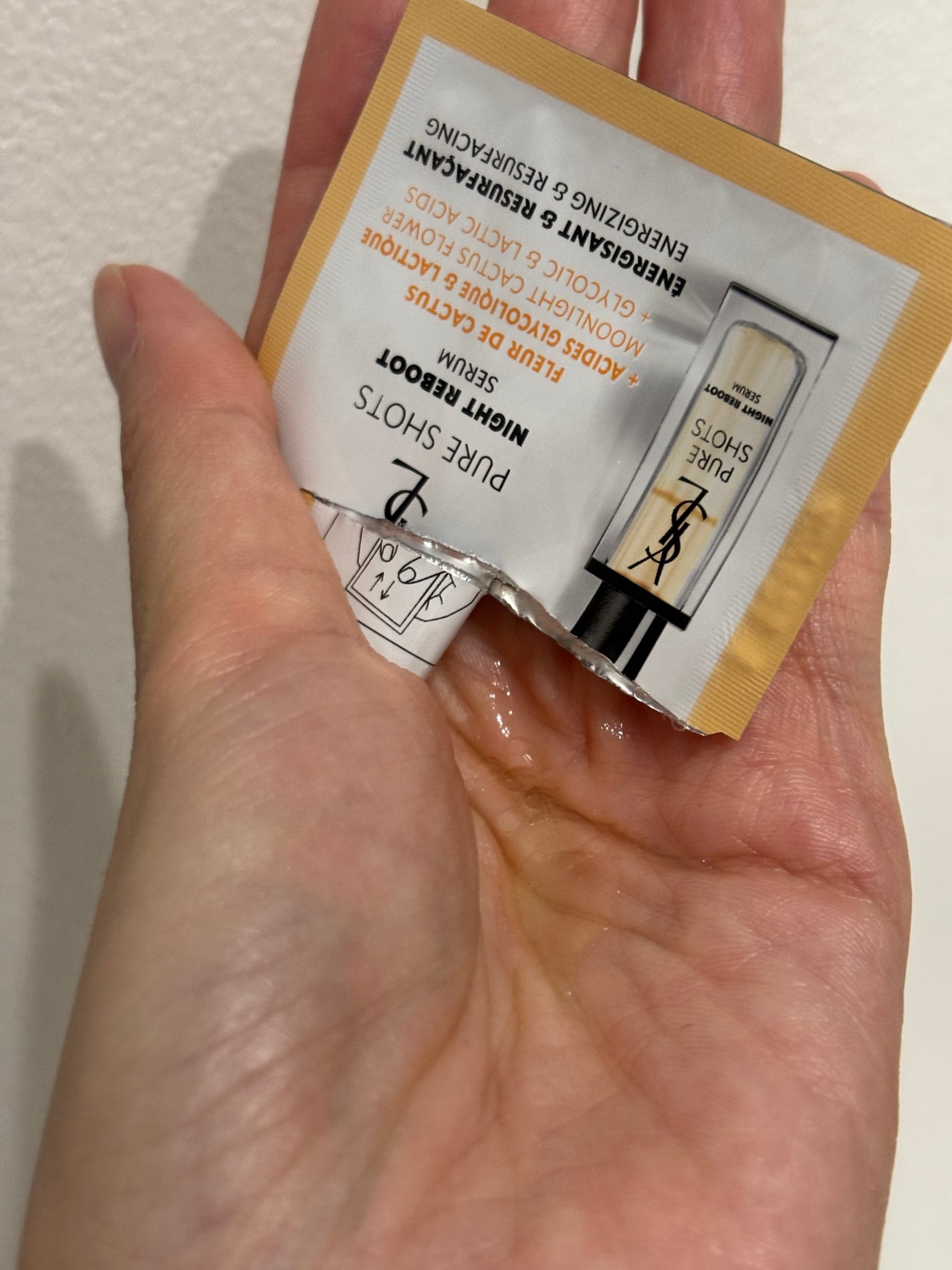 ピュアショット ナイト リチャージセラム/YVES SAINT LAURENT BEAUTE/美容液を使ったクチコミ(3枚目)