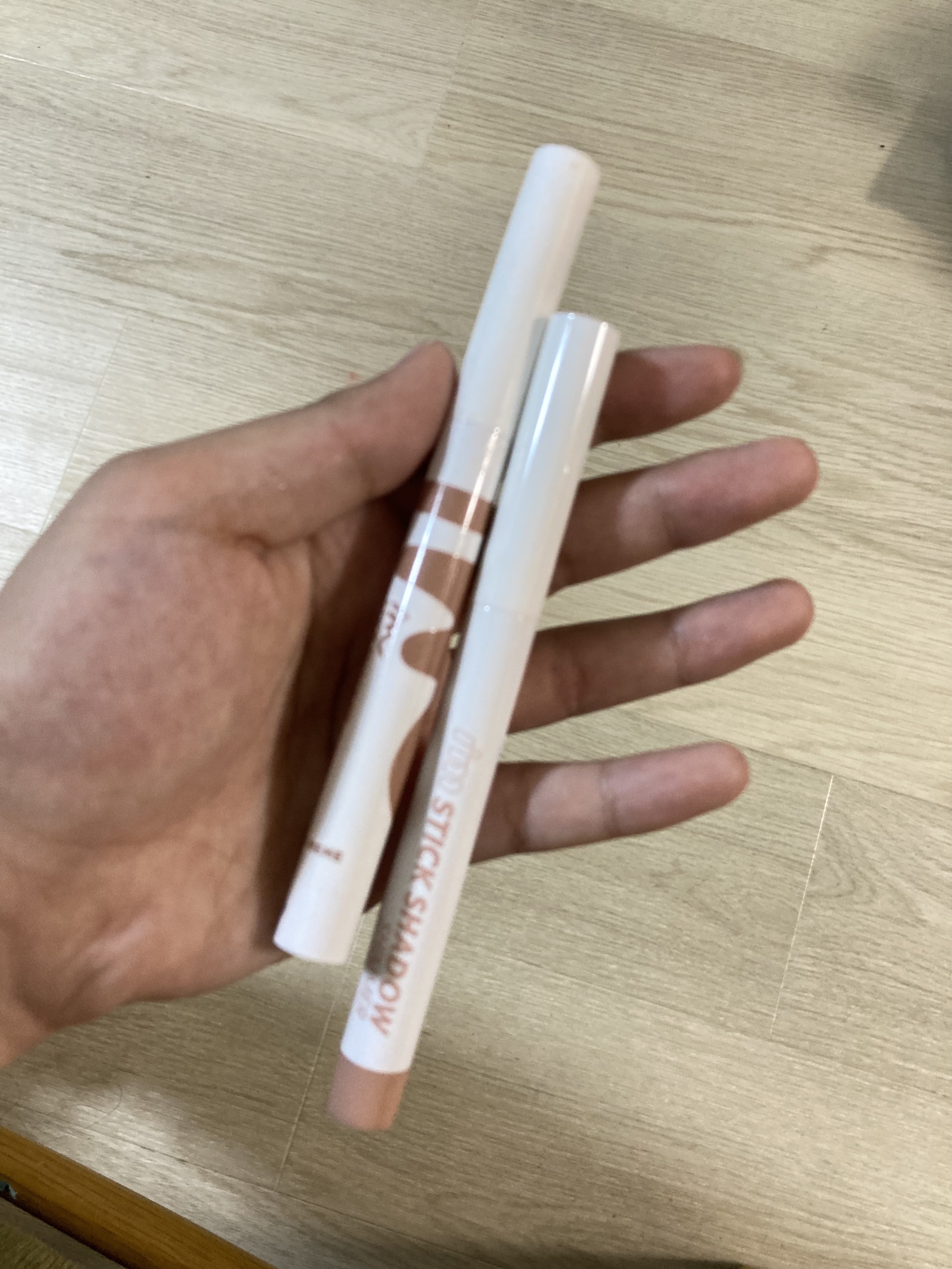 アイムスティックシャドウシマー/i’m meme/スティックアイシャドウを使ったクチコミ（2枚目）