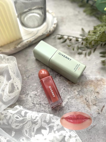 GIVERNY ジヴェルニー 密着カバーファンデーションのクチコミ「GIVERNY💚
✔︎︎︎︎密着カバーファンデーション
韓国メイクアップアーティスト御用達のフ.....」(1枚目)