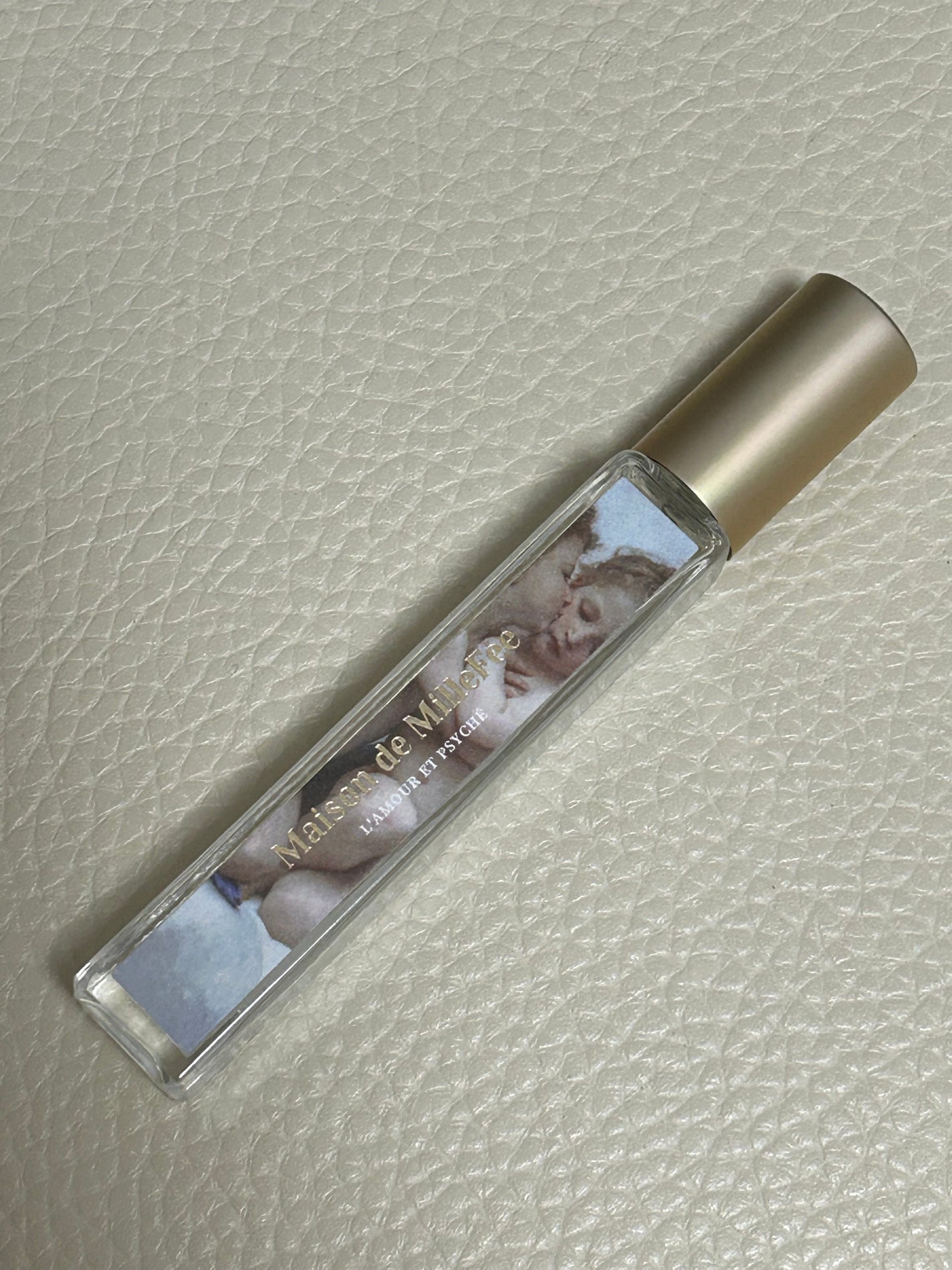 も/フォロバ100 on LIPS 「絵画香水🖼こちらロフトでたまたま見かけて一目惚れした香水です〜..」(1枚目)