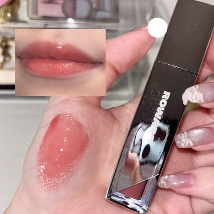 まるこ。 on LIPS 「❤︎@hemeko.jp@rowaro_official⟡.·..」(4枚目)