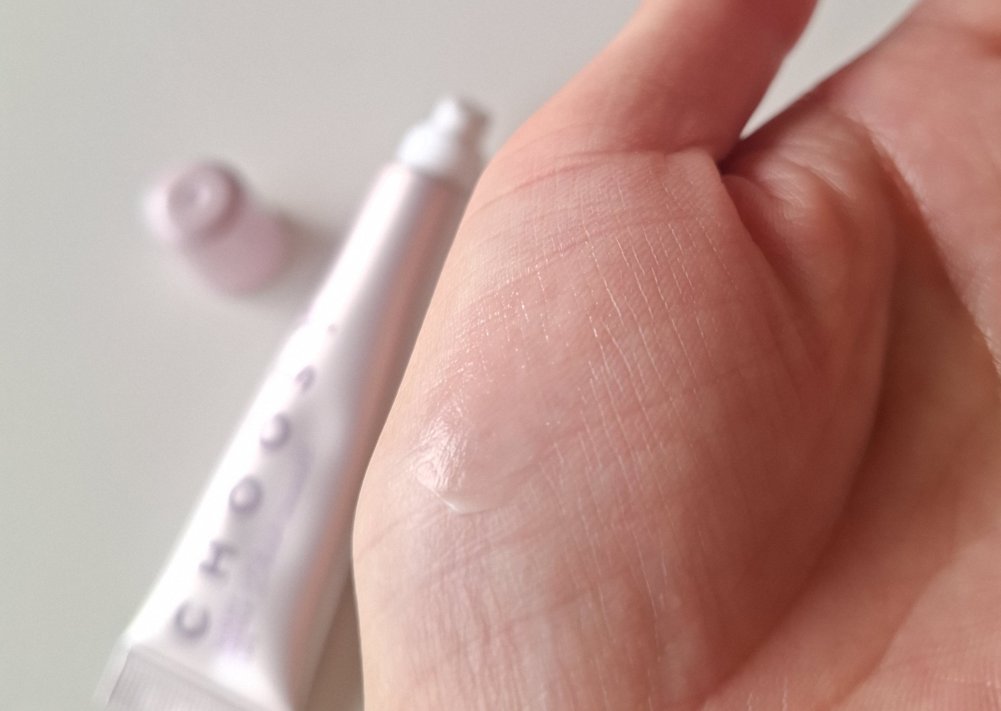 CHOOSY ナイトニードルリップ　ディープモイストのクチコミ「\カプセルinのこっくりタイプだよ/

リップケアブランド「CHOOSY」から夜用美容針*1リ.....」（3枚目）