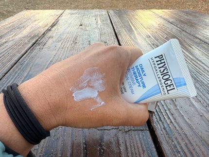 PHYSIOGEL DMT インテンシブフェイシャルクリームのクチコミ「クリームむむむ!
香りはなし。
なめらかよりテクスチャー。
無香料、無着色、防腐剤フリー.....」(3枚目)