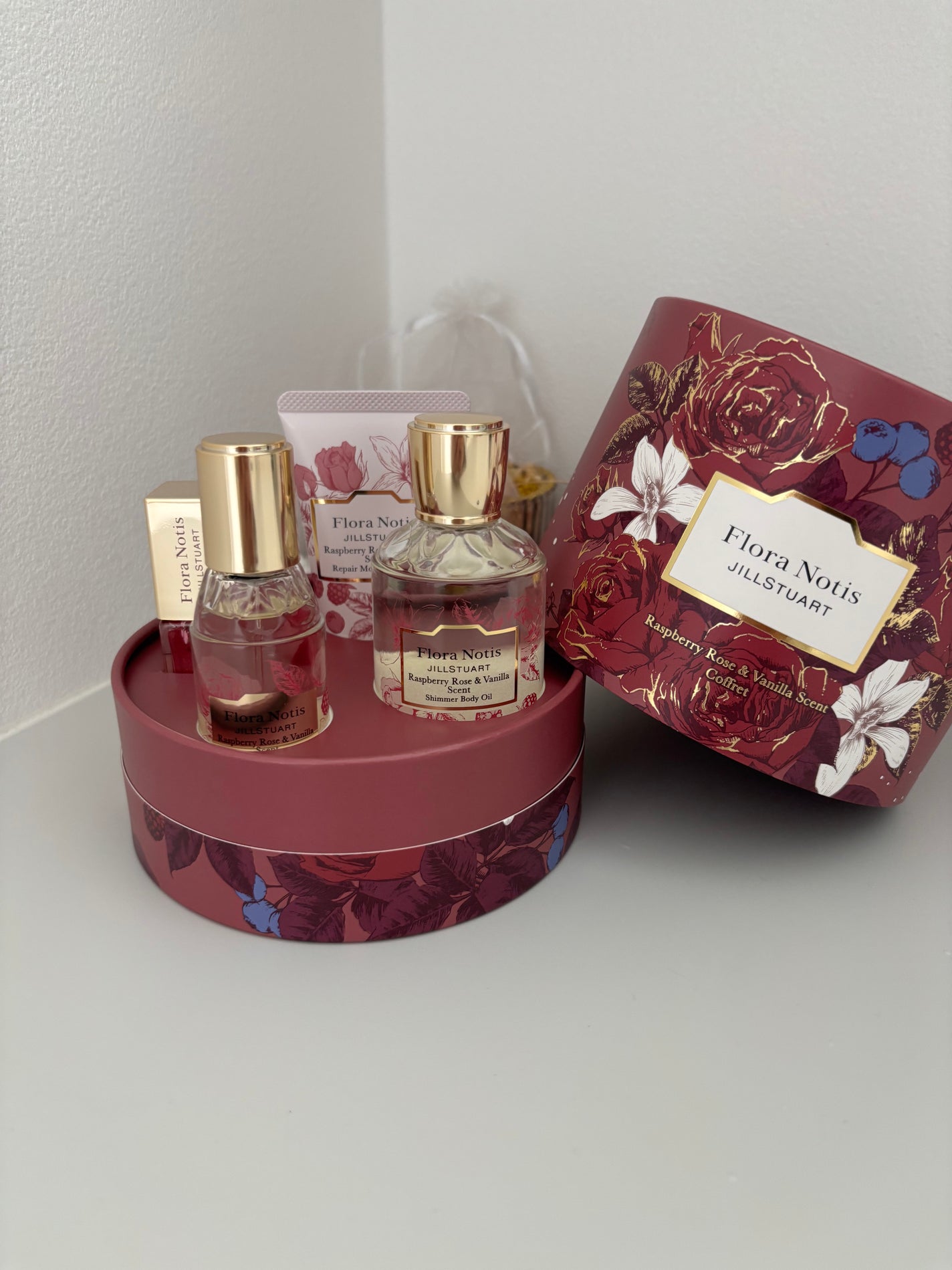 フローラノーティス ジルスチュアート ラズベリーローズ&バニラ コフレ/Flora Notis JILL STUART/その他キットセットを使ったクチコミ(3枚目)