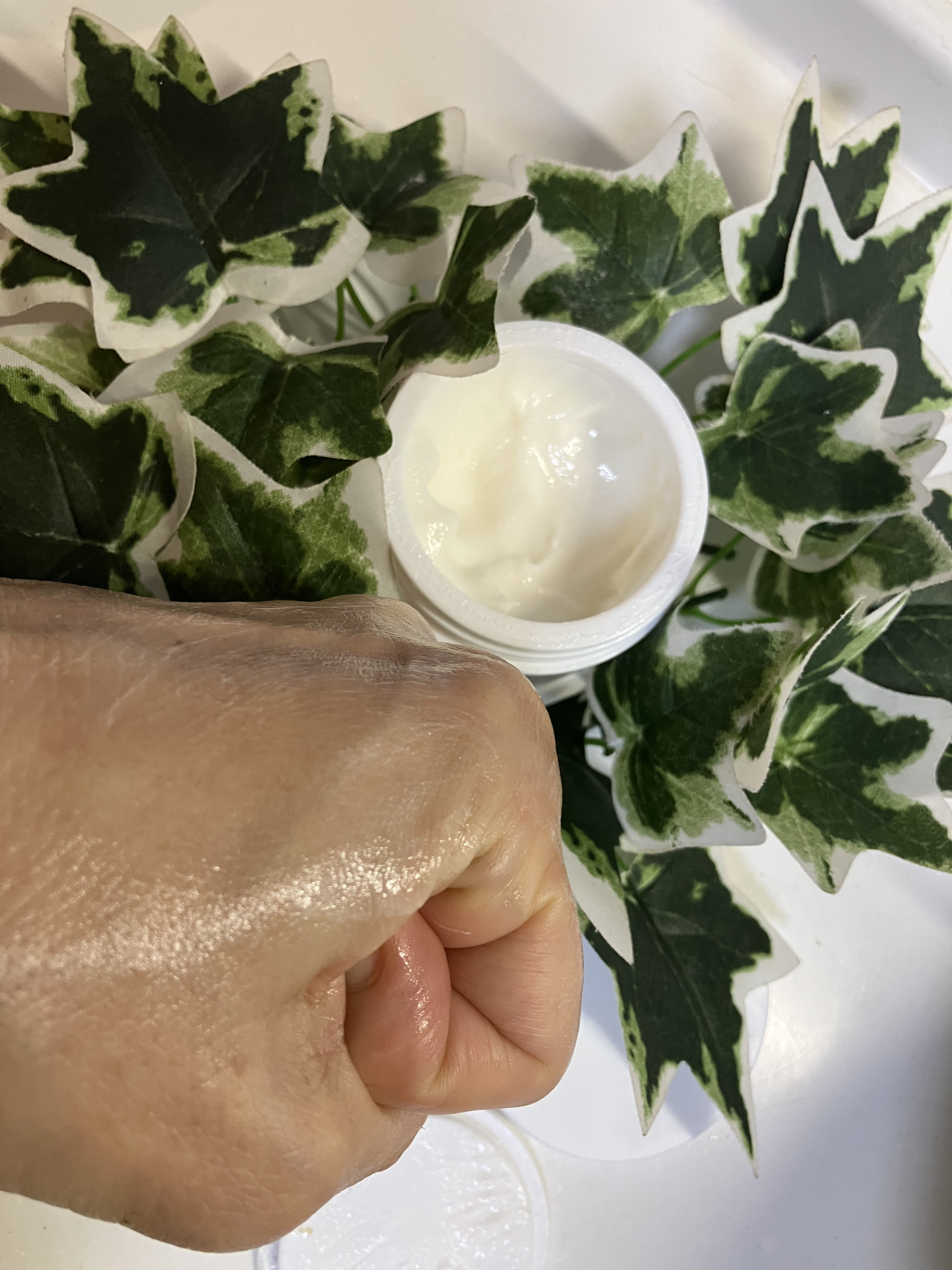 BnD ネックアイロン トーンアップ クリーム/BnD/ネック・デコルテケアを使ったクチコミ（3枚目）