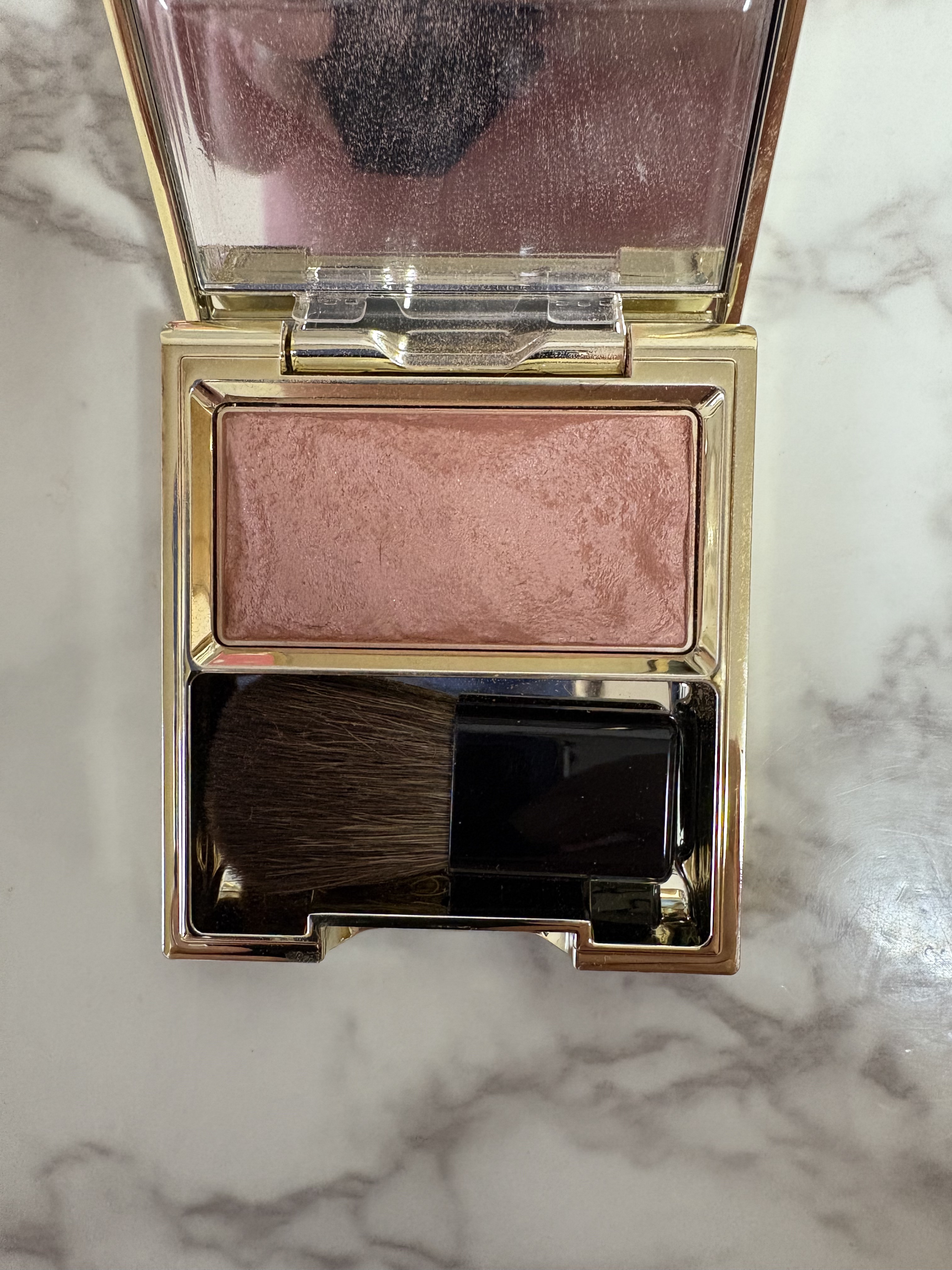 カランドゥ フェイス BE401/Elégance/パウダーチークを使ったクチコミ（1枚目）