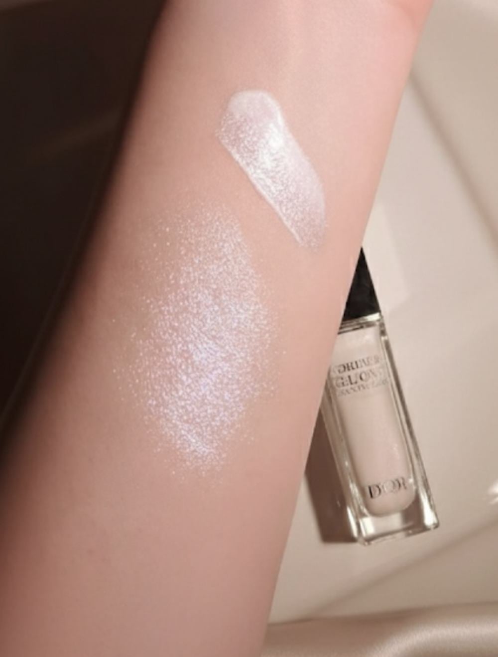 ディオールスキン フォーエヴァー グロウ マキシマイザー(ホリデーコレクション 2025 限定品)/Dior/リキッドハイライトを使ったクチコミ(3枚目)
