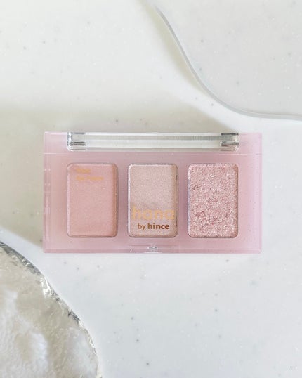 トリプルアイパレット 04 シャインピンク(2025ホリデー限定)/hana by hince/アイシャドウパレットの画像