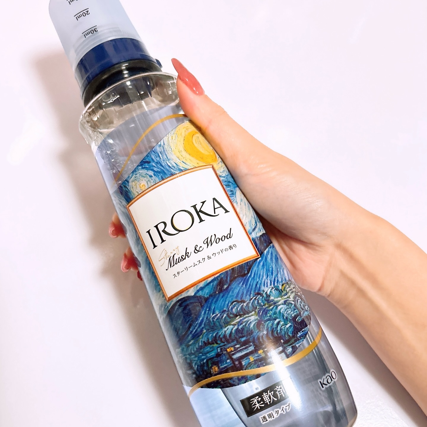 プレミアム柔軟剤 IROKA スターリームスク&ウッドの香り/IROKA/柔軟剤を使ったクチコミ（2枚目）