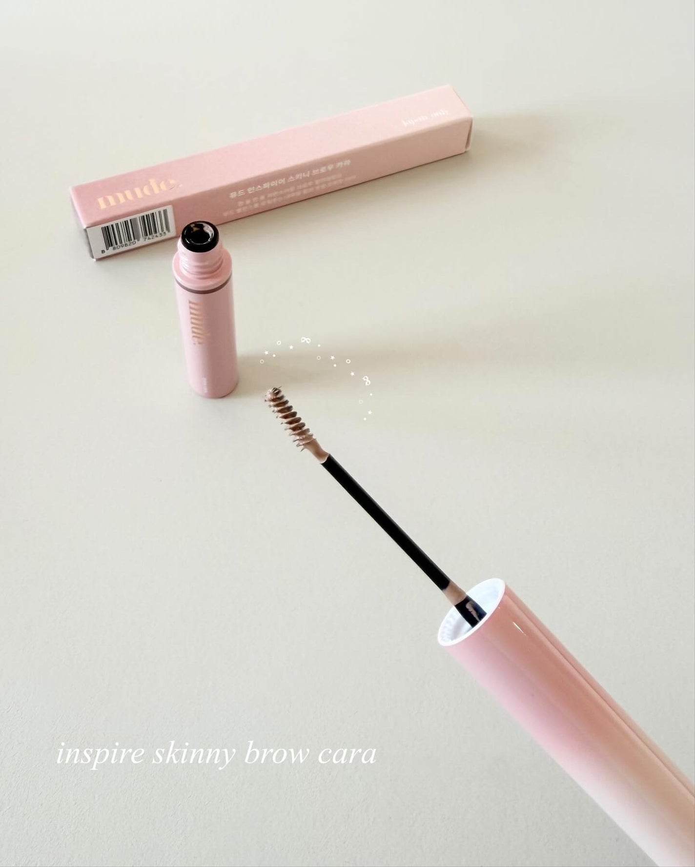 インスパイアスキニーブロウカラ/mude/眉マスカラを使ったクチコミ(2枚目)