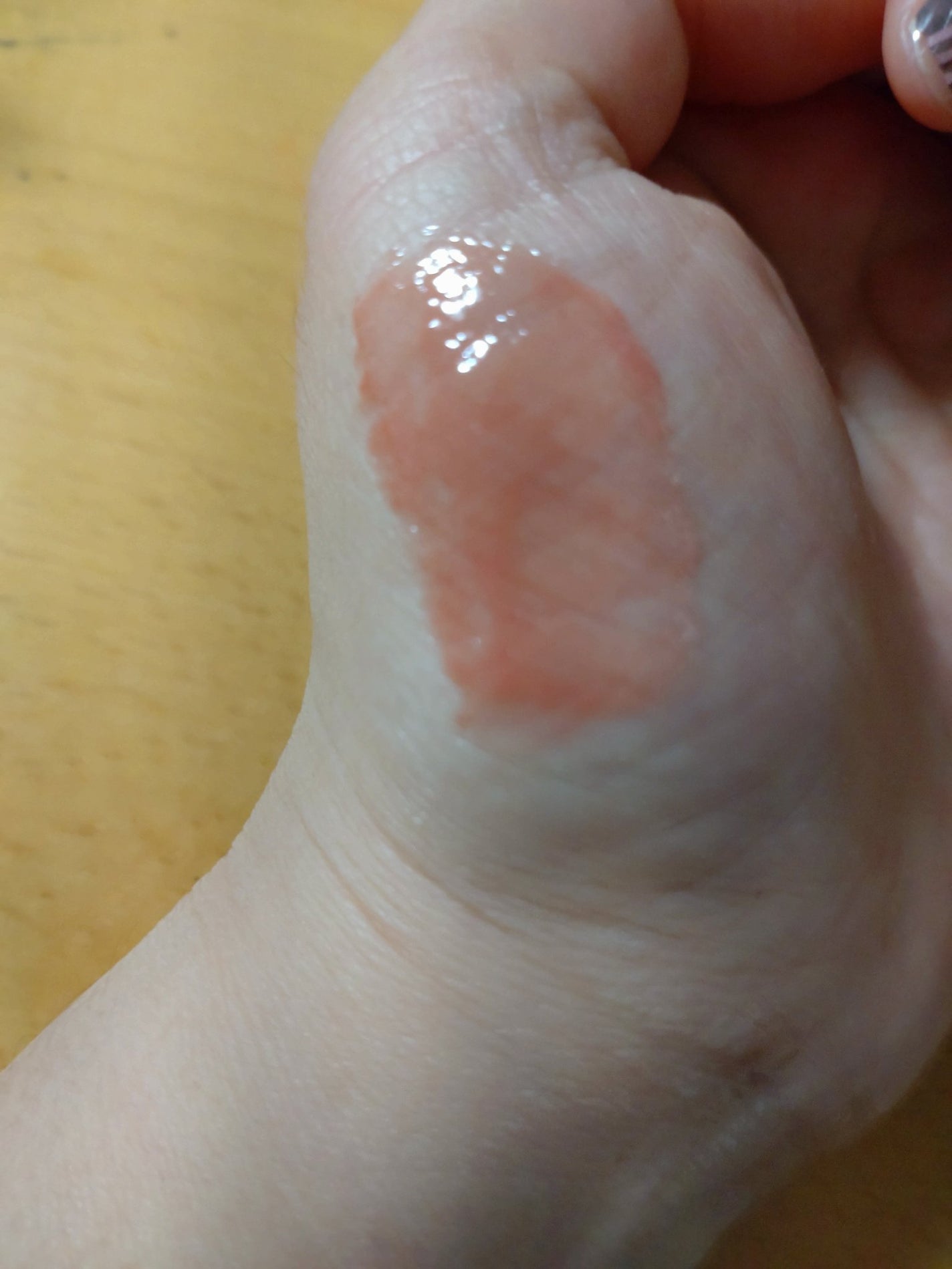 フィー 3Dボリューミンググロス/fwee/リップグロスを使ったクチコミ(2枚目)