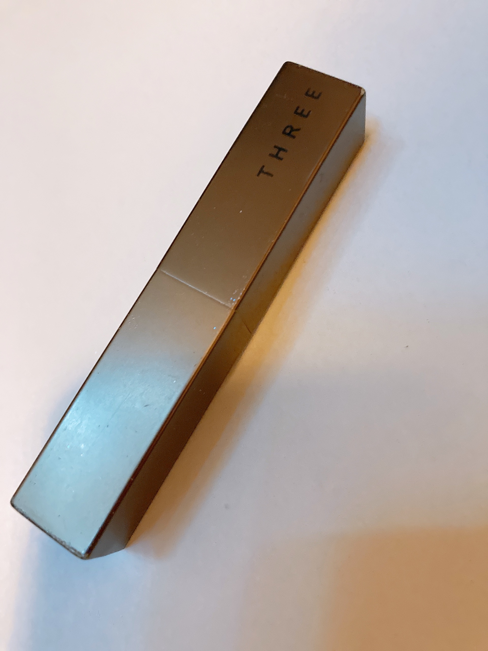 デアリングリィデミュアリップスティック/THREE/口紅を使ったクチコミ（1枚目）