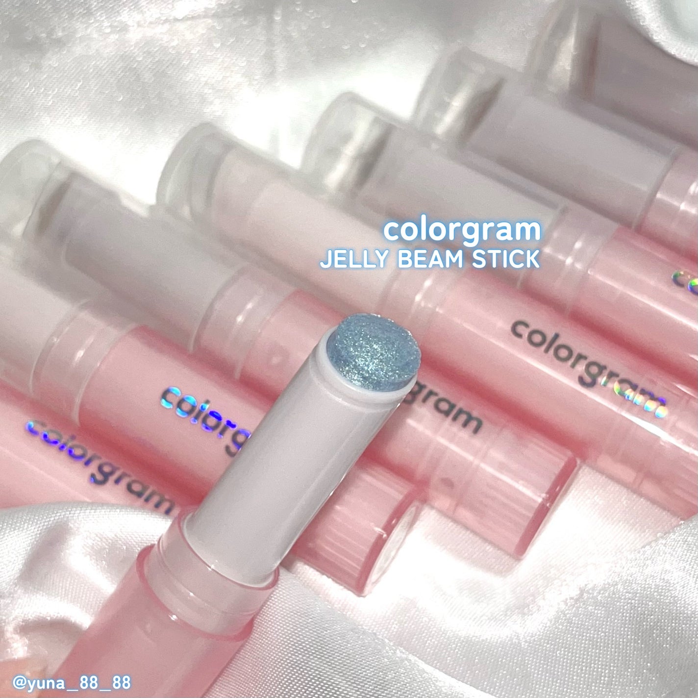 ゆな on LIPS 「カラーグラム新作ぷにきらスティック⋆✦┈┈┈┈┈┈┈┈┈┈co..」(3枚目)