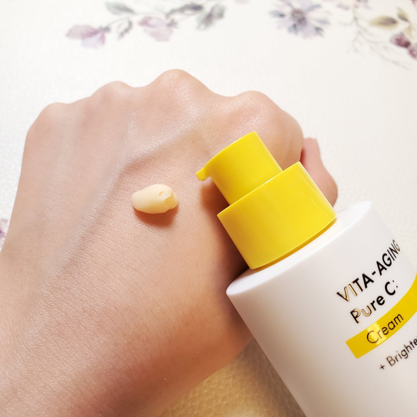 第2世代 ビタエイジングピュアC 美容液 /VARI:HOPE/美容液を使ったクチコミ(4枚目)