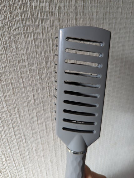 乾きやすいブローブラシ/DAISO/ヘアブラシを使ったクチコミ(2枚目)