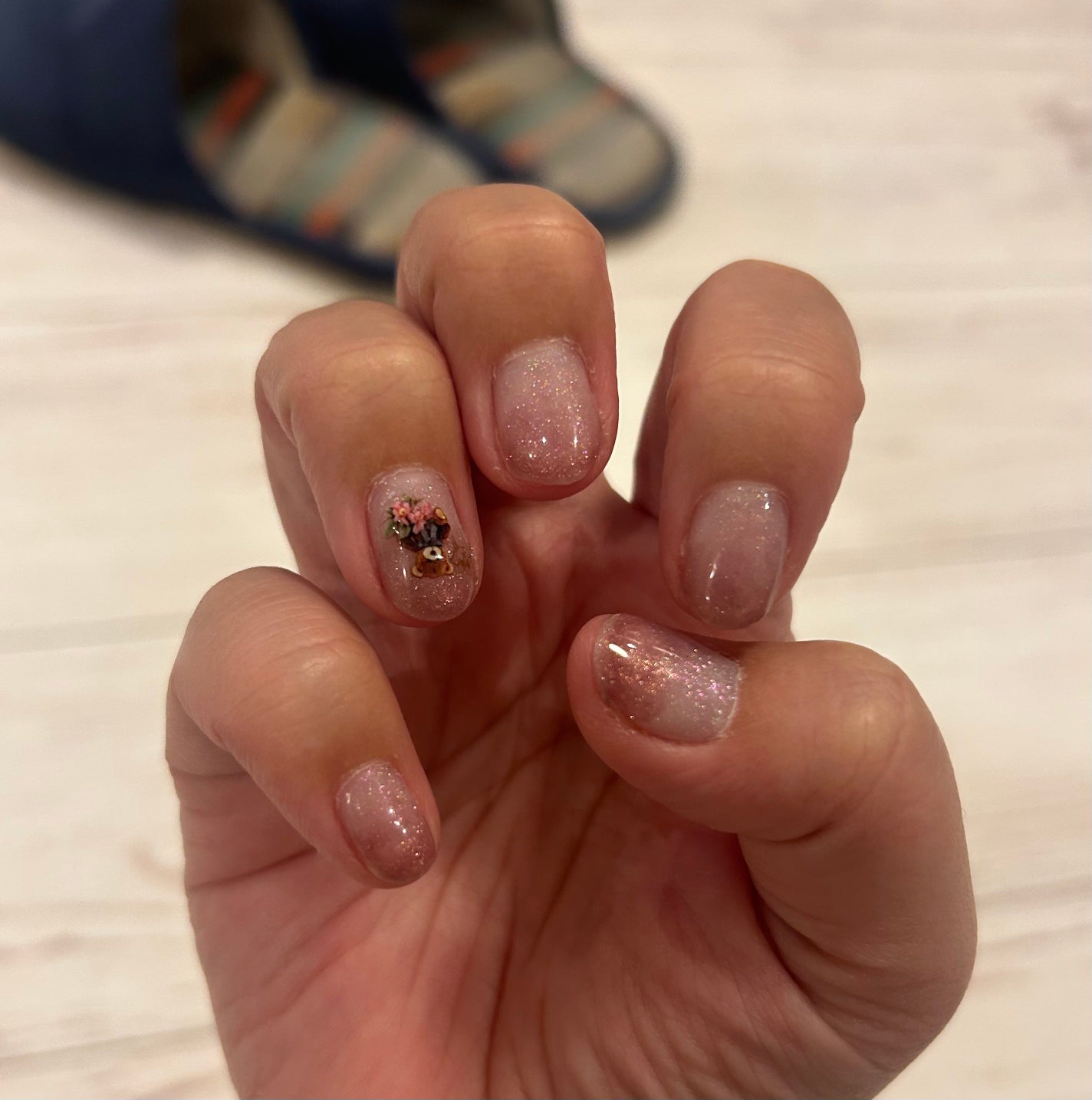 ちよこ on LIPS 「変わり映えしないけど、セルフネイルチェンジ💅段々グラデーション..」(1枚目)