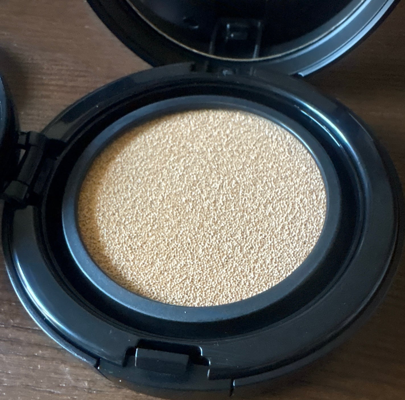 エッセンシャル スキン ヌーダー クッション/JUNG SAEM MOOL/クッションファンデーションを使ったクチコミ(2枚目)