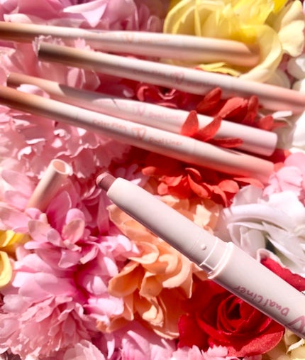 カラープレイデュアルライナー/2aN/スティックアイシャドウを使ったクチコミ(5枚目)