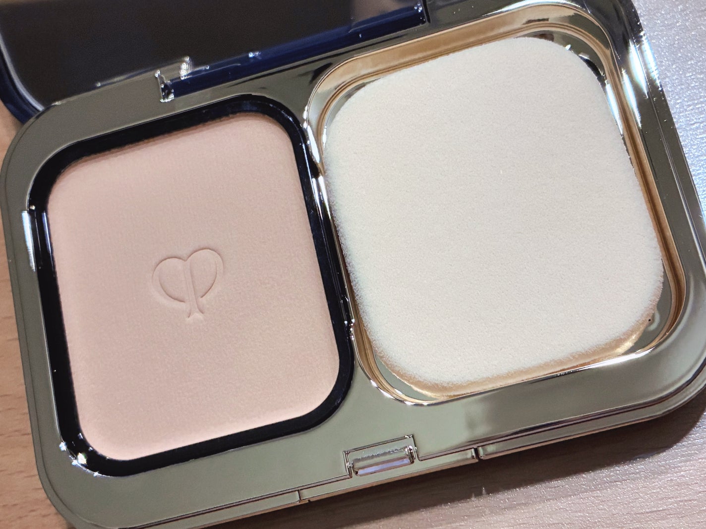 クレ・ド・ポー ボーテ タンプードルエクラⅡ/クレ・ド・ポー ボーテ/パウダーファンデーションを使ったクチコミ(1枚目)