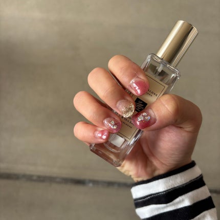 ohora オホーラ ジェルランプのクチコミ「☺︎
@ohora_jp の季節問わず使いやすいデザイン💗
深爪の私でも可愛いネイルができ.....」(1枚目)