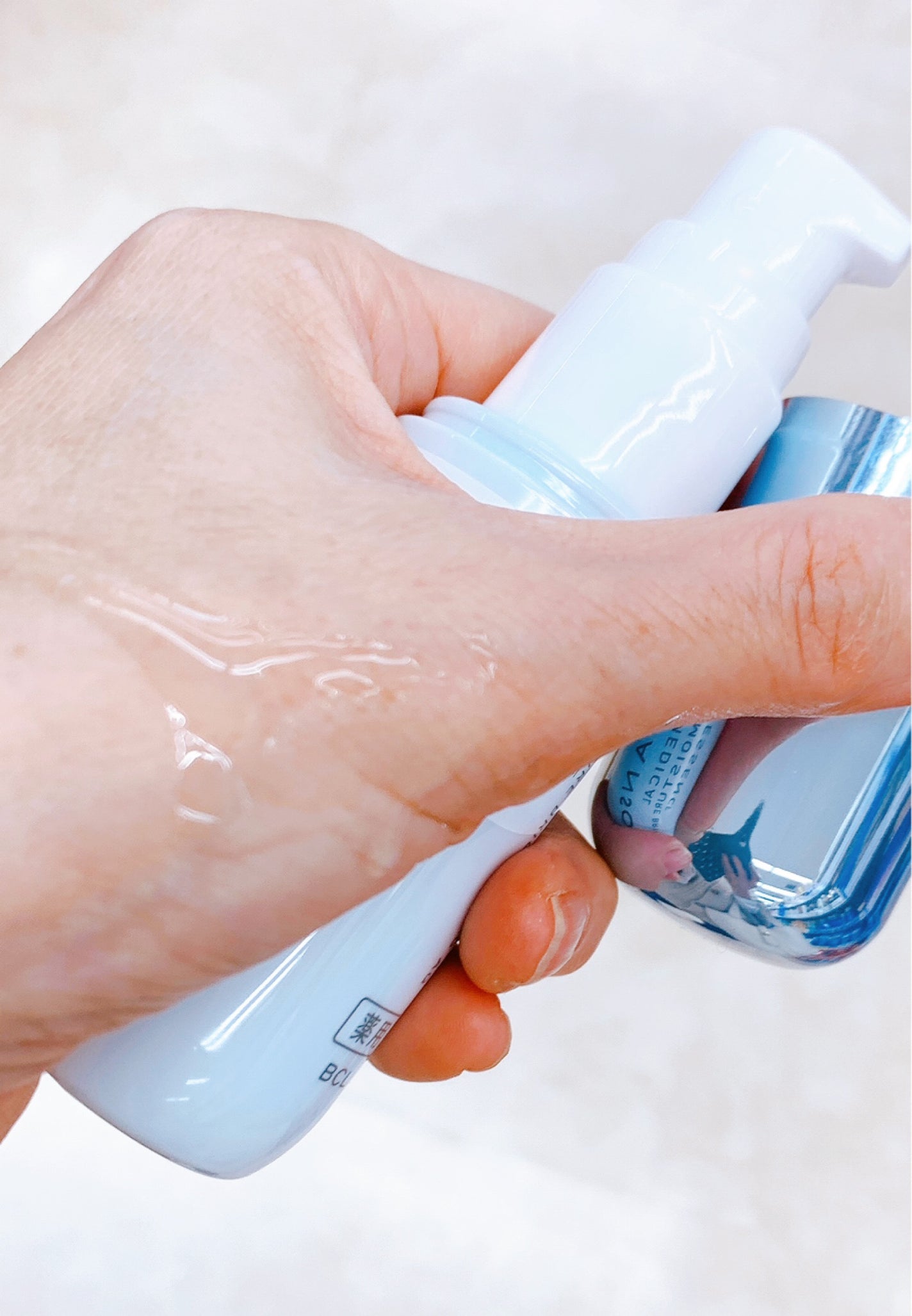 乾燥さん 薬用水分力ブライトニングエッセンス【医薬部外品】/乾燥さん/美容液を使ったクチコミ(2枚目)