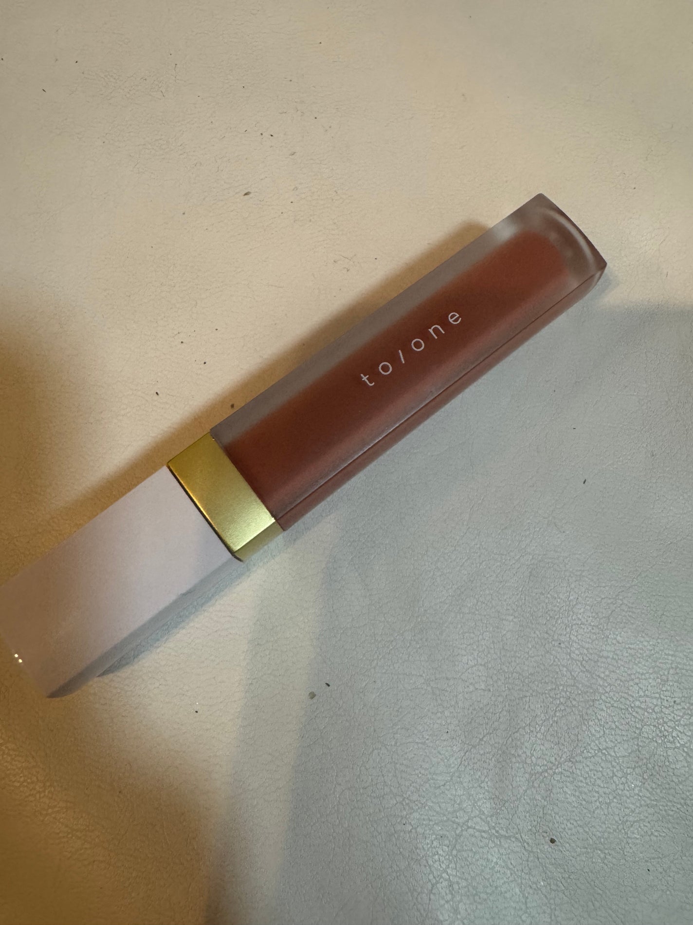 トーン ペタル エッセンス カラー バター/to/one/リップグロスを使ったクチコミ(1枚目)