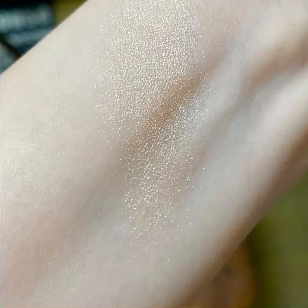 パールライクハイライター/FIVE VIBE/パウダーハイライトを使ったクチコミ(3枚目)