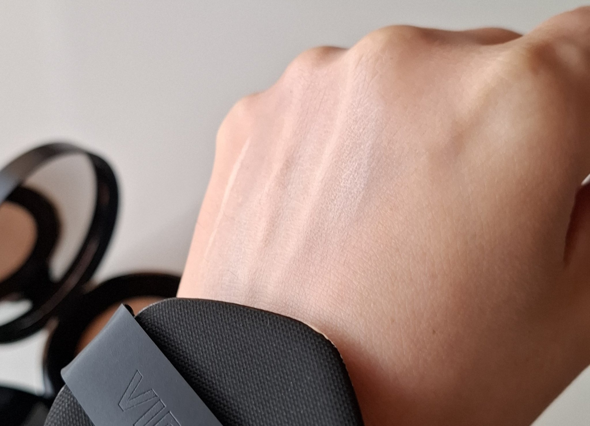 ブラックパーフェクション カバーフィットクッション/VIDIVICI/クッションファンデーションを使ったクチコミ（3枚目）