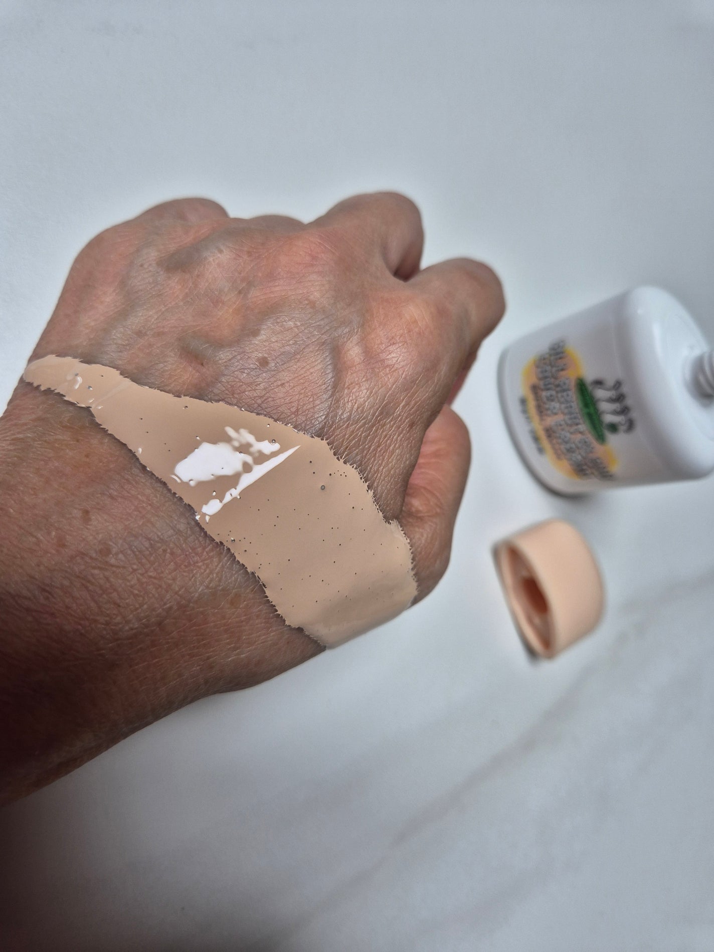 オールアバウトグロウカバークリーム/CHASIN'RABBITS/日焼け止めクリームを使ったクチコミ(2枚目)