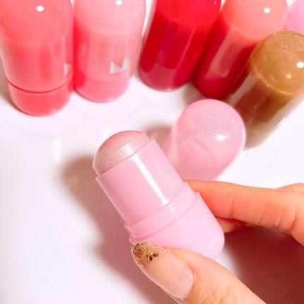 ネイチャーリパブリック ゼリーメルティンググリッタートッパーのクチコミ「.
♡ @naturerepublic_jp
ネイリパから新作チーク登場🎀🤍メルティング.....」(3枚目)