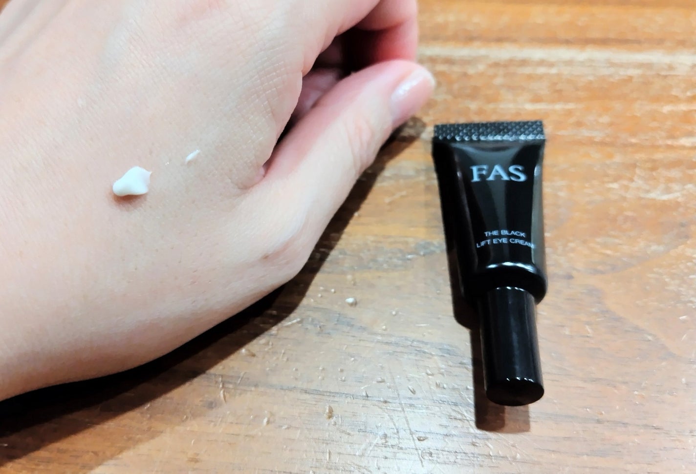 FAS ザ ブラック リフト アイクリーム/FAS/アイケア・アイクリームを使ったクチコミ(2枚目)