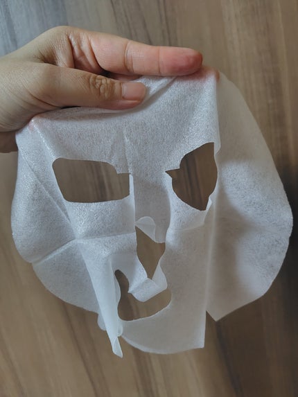 みやこ on LIPS 「アエナで売ってたフェイスパック☺️シートの薄さは普通、ちょっと..」(2枚目)