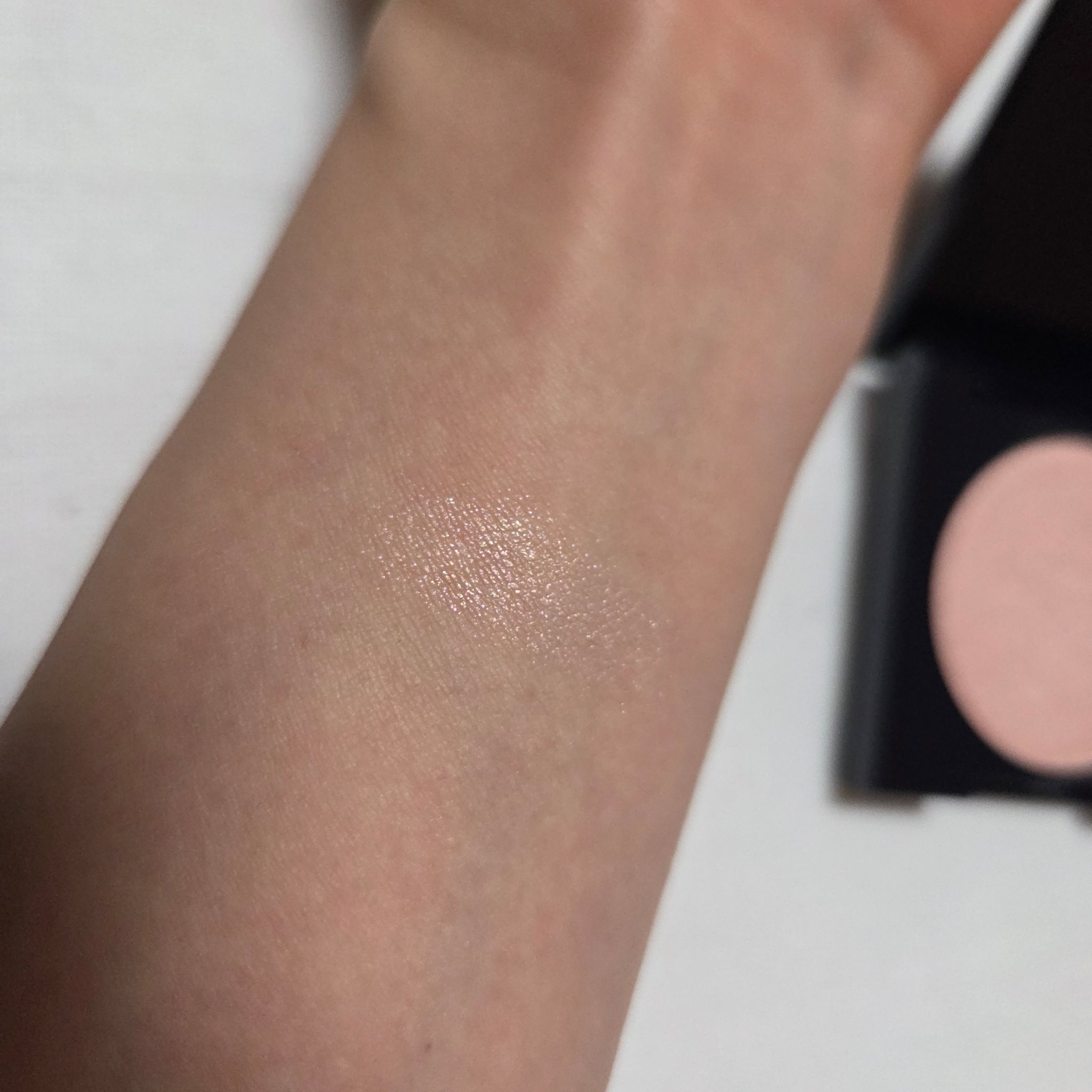 グロウパウダー ローズグロウ/MIRIMU/パウダーハイライトを使ったクチコミ（3枚目）