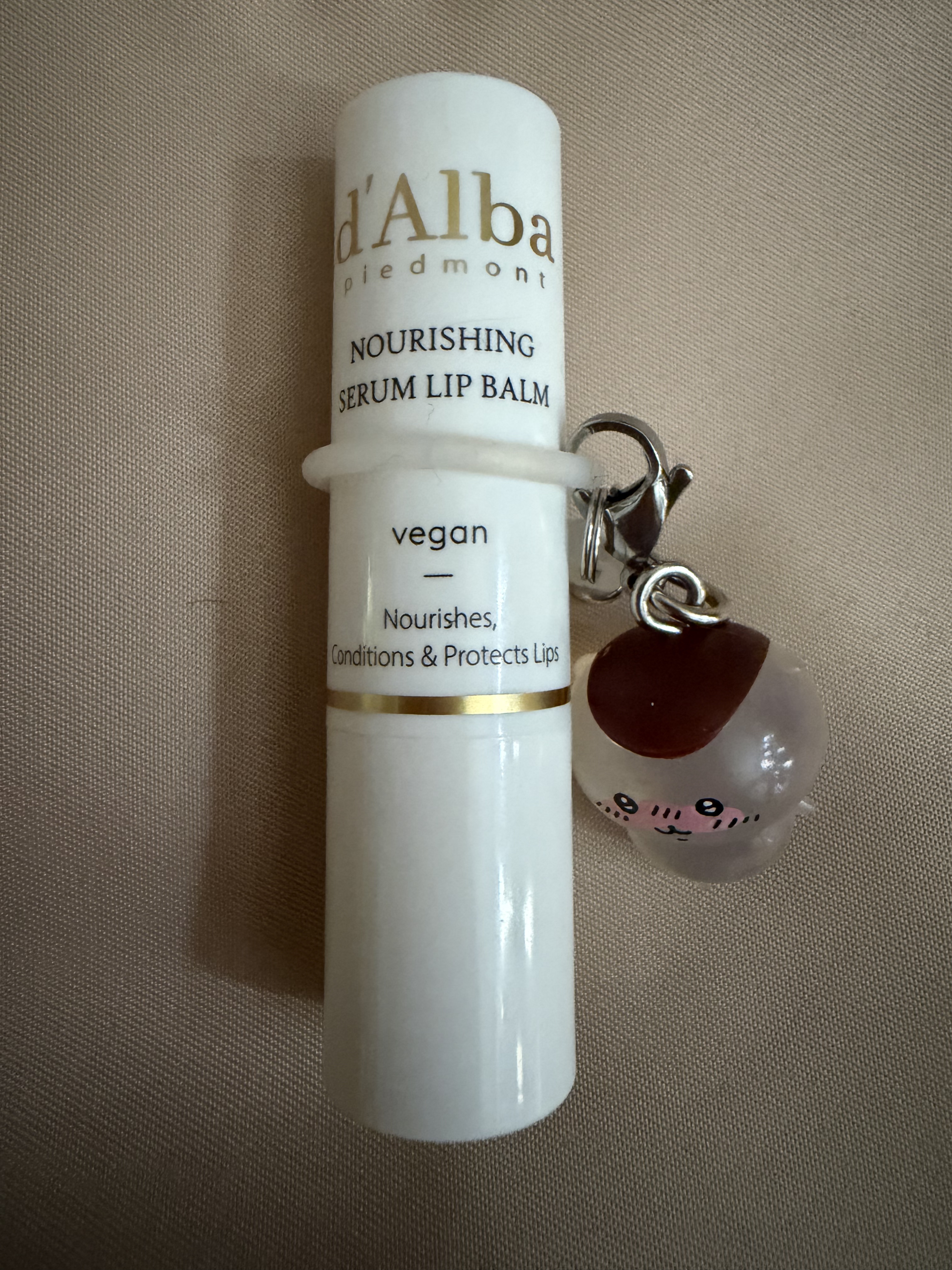 ホワイトトリュフナリシングセラムリップバーム/ダルバ/リップバームを使ったクチコミ（1枚目）