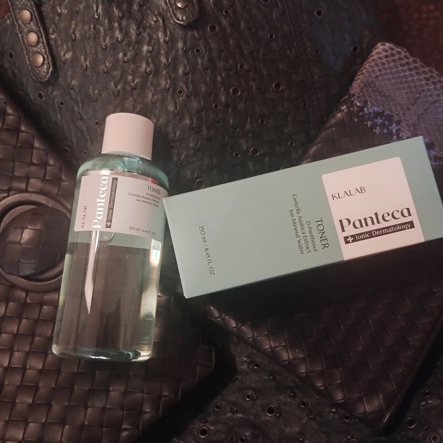 mcgroupakiko on LIPS 「激しい乾燥で今年初めて、エキゾチックレザーバリに肘が割れてしま..」(2枚目)