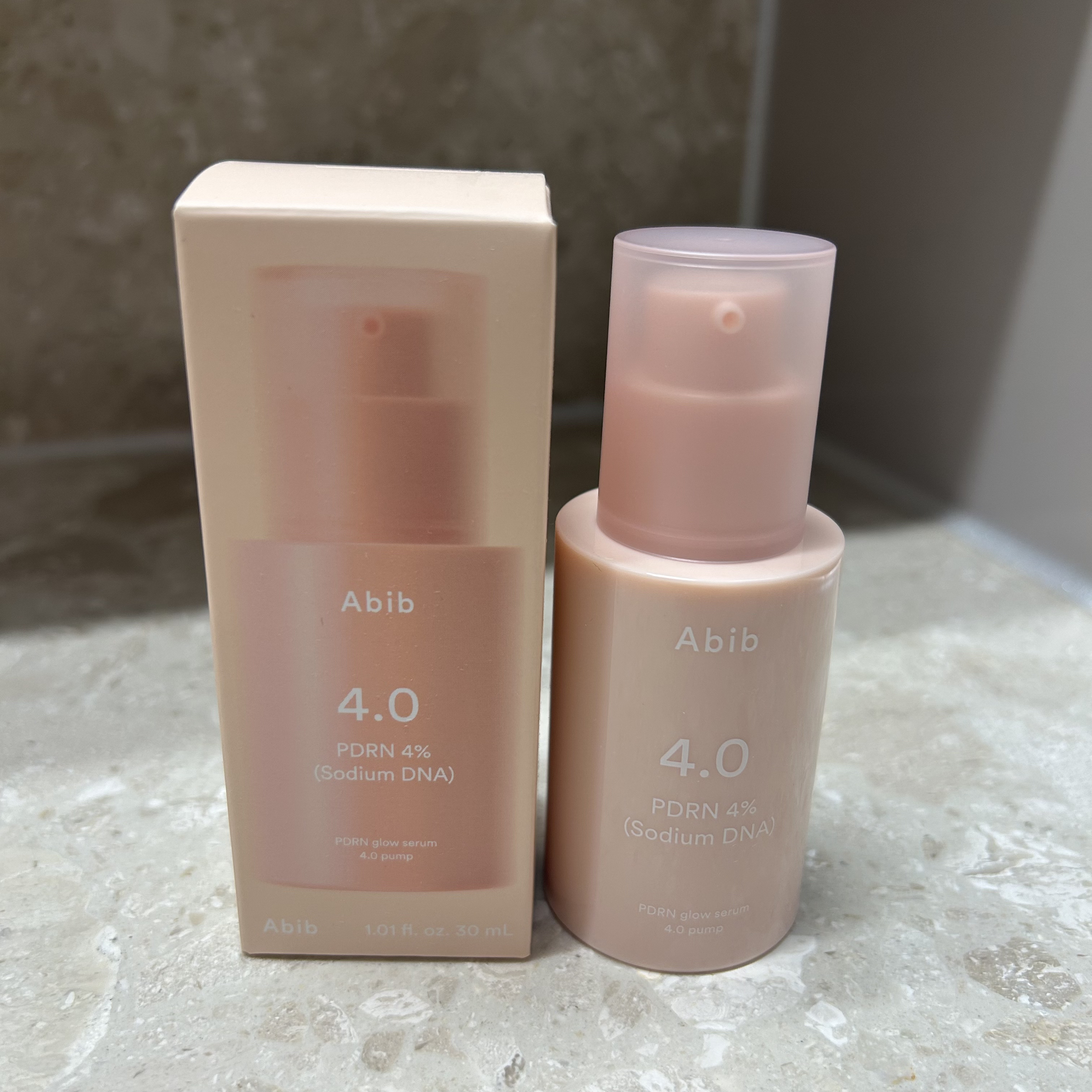 ❤︎Abib PDRNグロウセラム4.0ポンプ❤︎

✼••┈┈••✼••┈┈••✼••┈┈••✼••┈┈••✼

11/14に発売されたAbibの新商品🥰

1週間朝と夜使用して感じたのは、お肌が少しずつ落ち着いて、整っていくような心地