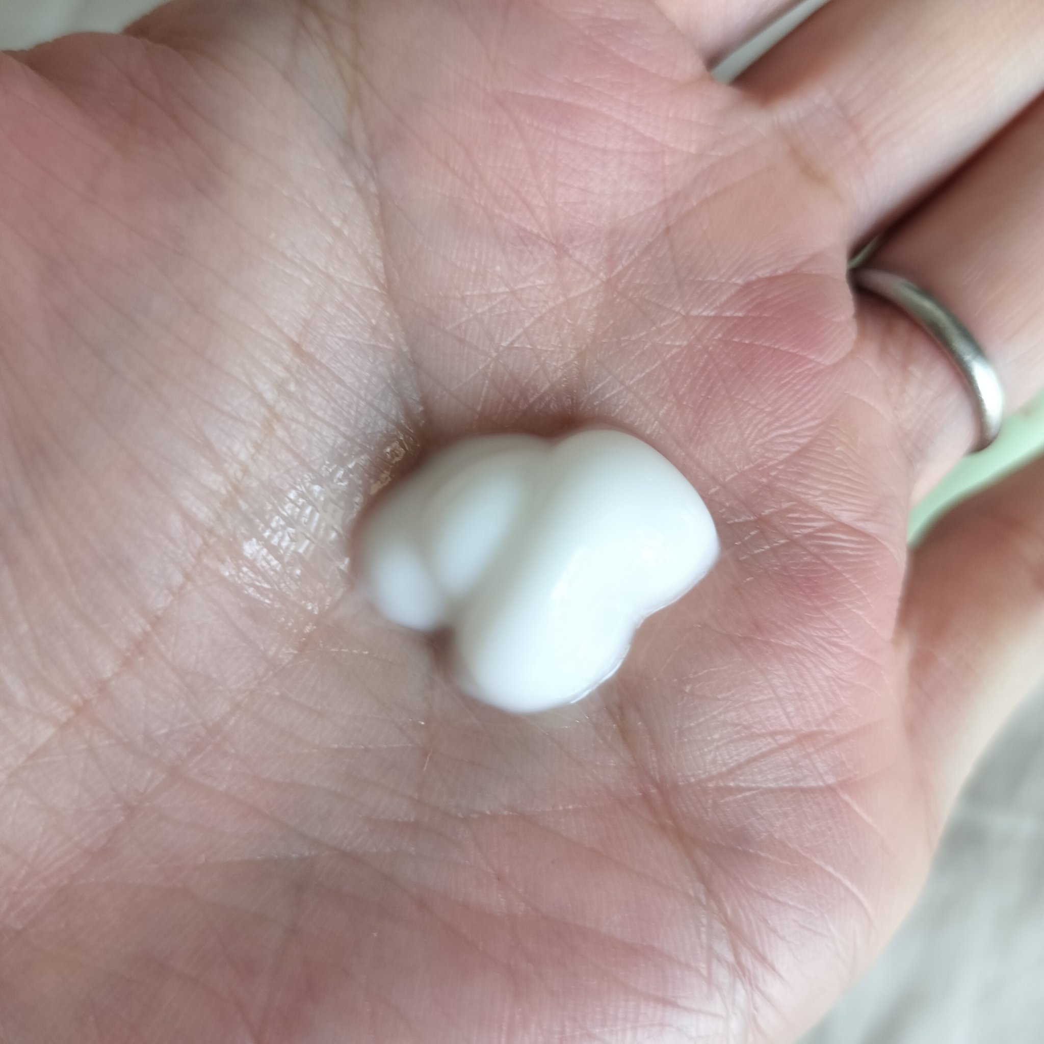 パントセラポアタイットンクリーム/KindStep/フェイスクリームを使ったクチコミ（2枚目）