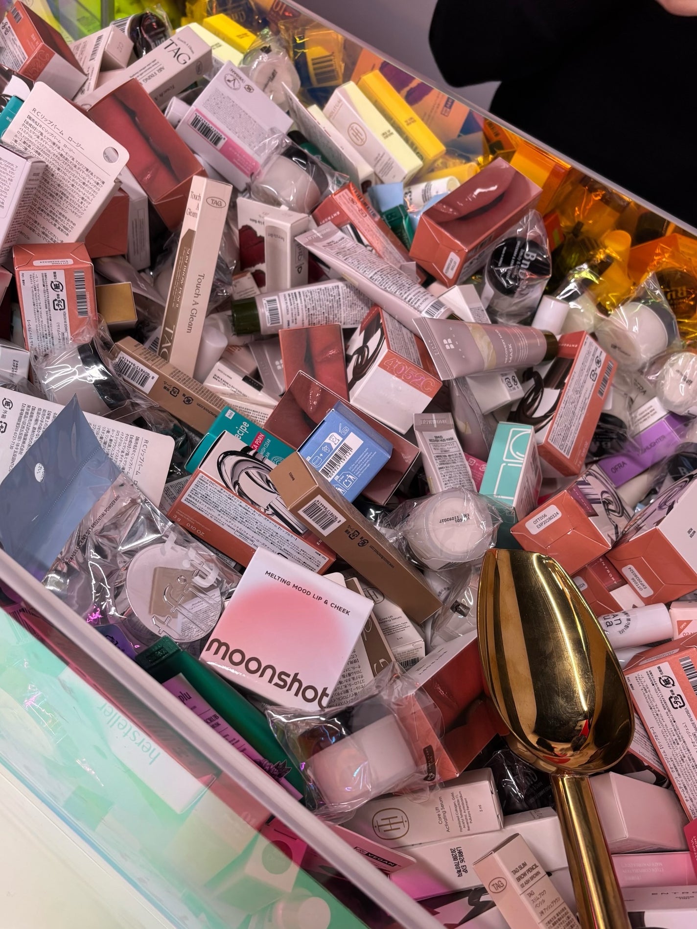 LENA on LIPS 「.♡@qoo10.official渋谷「Qoo10LiveSt..」(7枚目)