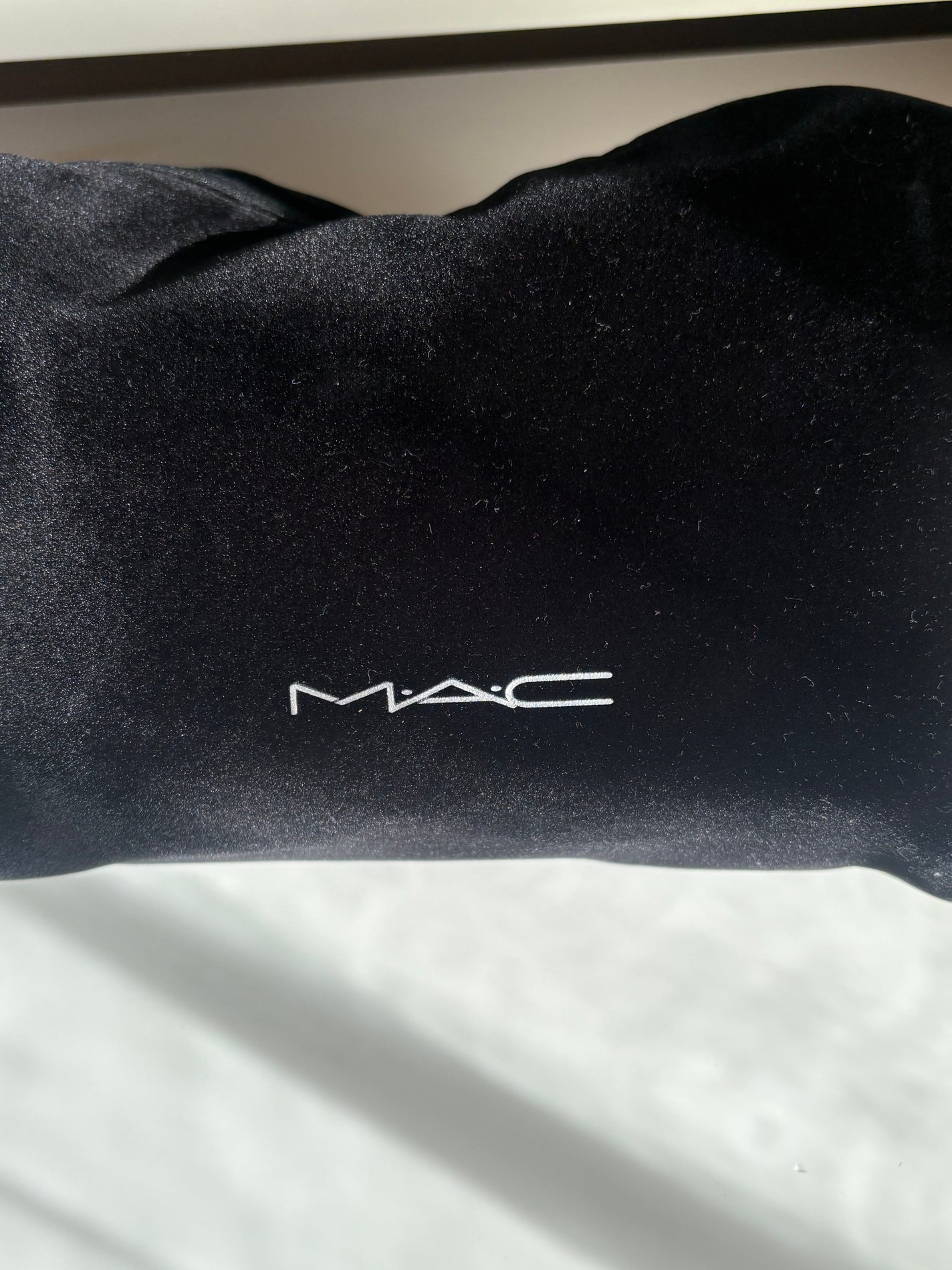 グロープレイ クッショニー ブラッシュ/M・A・C/ジェル・クリームチークを使ったクチコミ(2枚目)