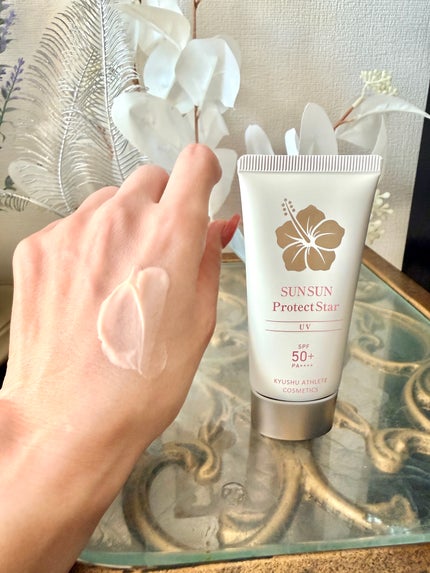 Shiho Arai on LIPS 「ヒトデ化粧品シリーズご紹介します🌟ヒトデって海に住んでいる星型..」(5枚目)