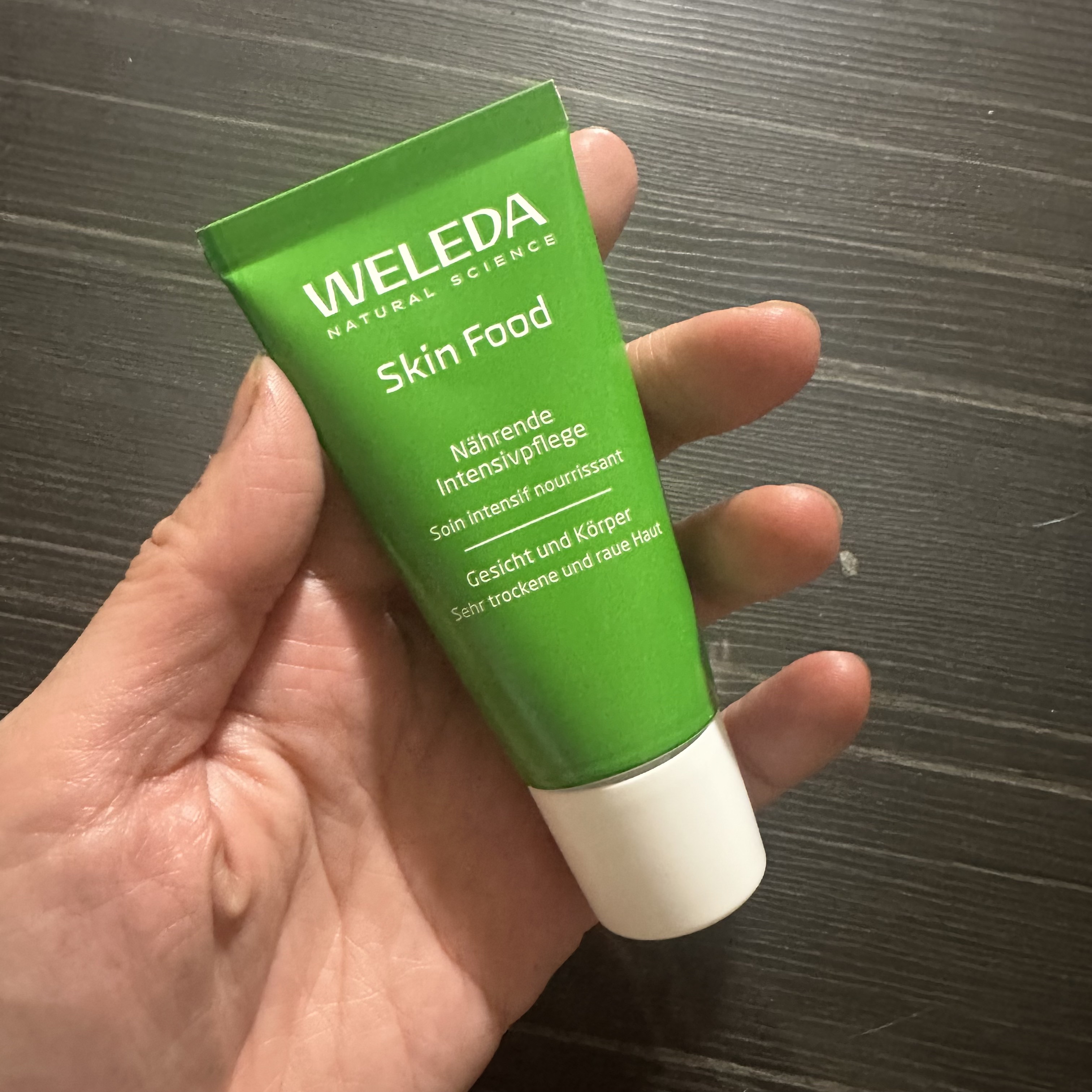 スキンフード /WELEDA/ボディクリームを使ったクチコミ（3枚目）