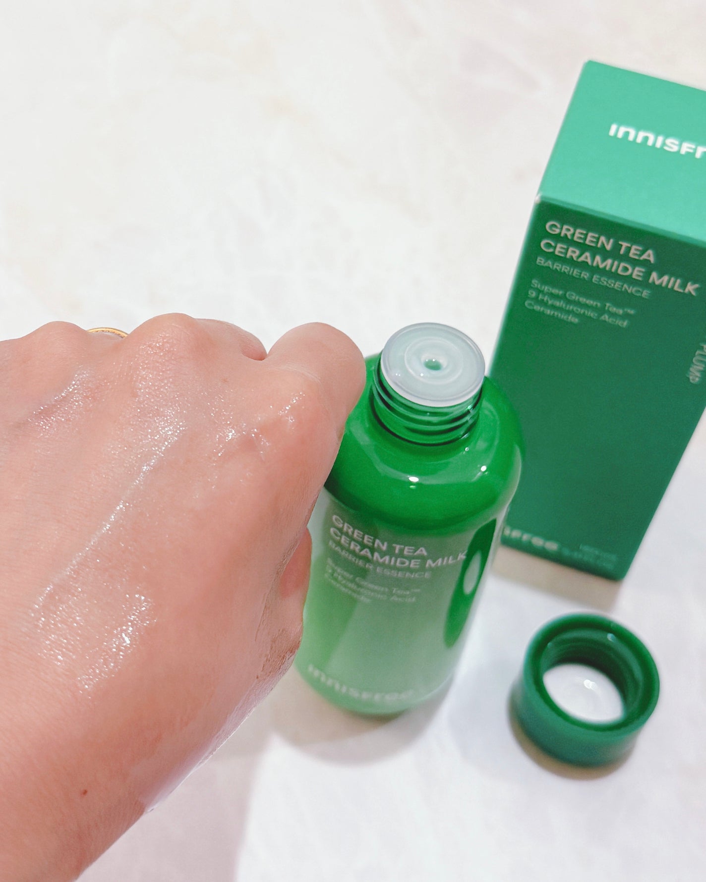 グリーンティー セラミド ミルク エッセンストナー/innisfree/化粧水を使ったクチコミ(5枚目)