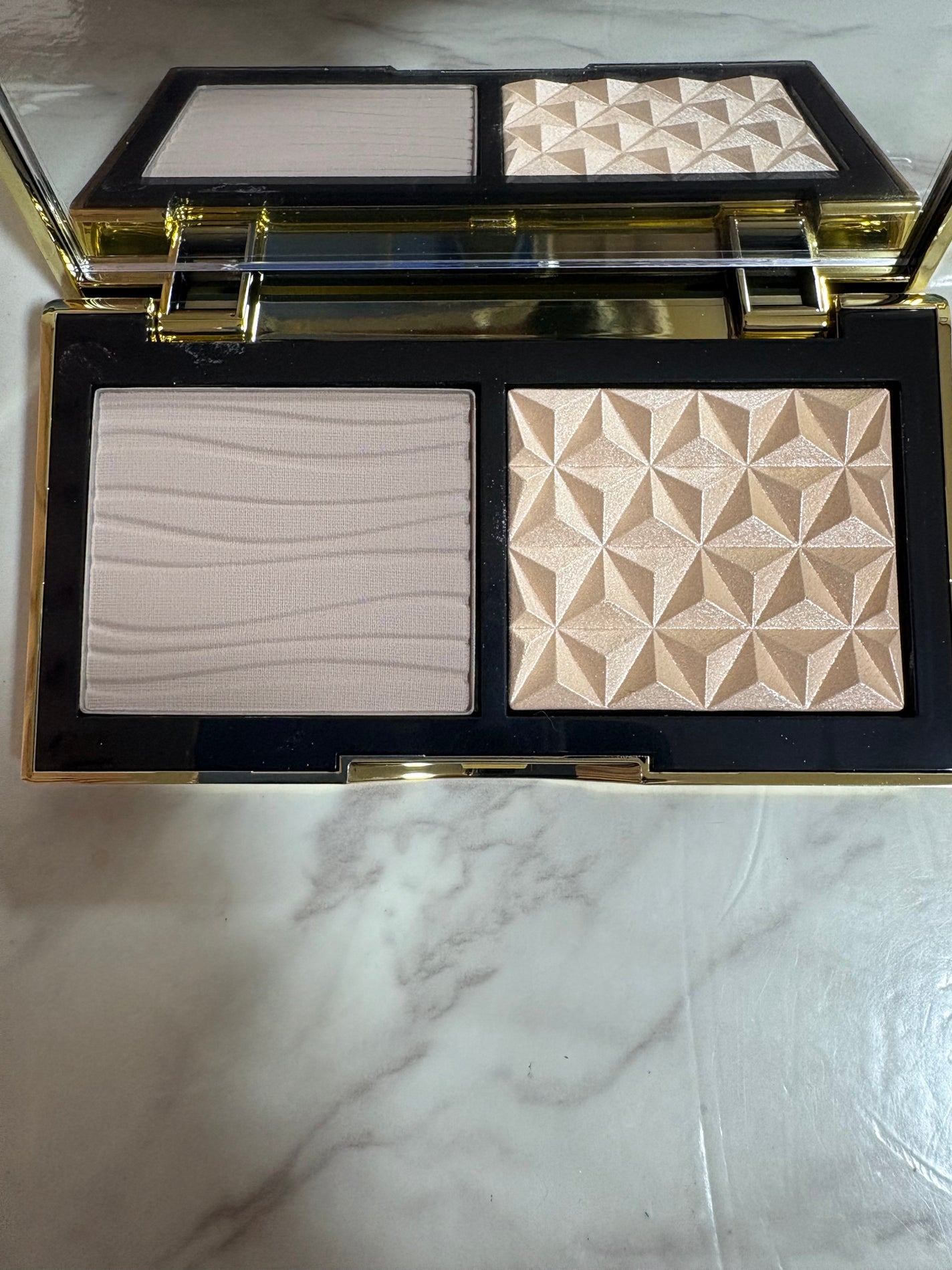 スカルプト&グロウ デュオ ハイライト&コントアーパレット/M・A・C/プレストパウダーを使ったクチコミ(1枚目)