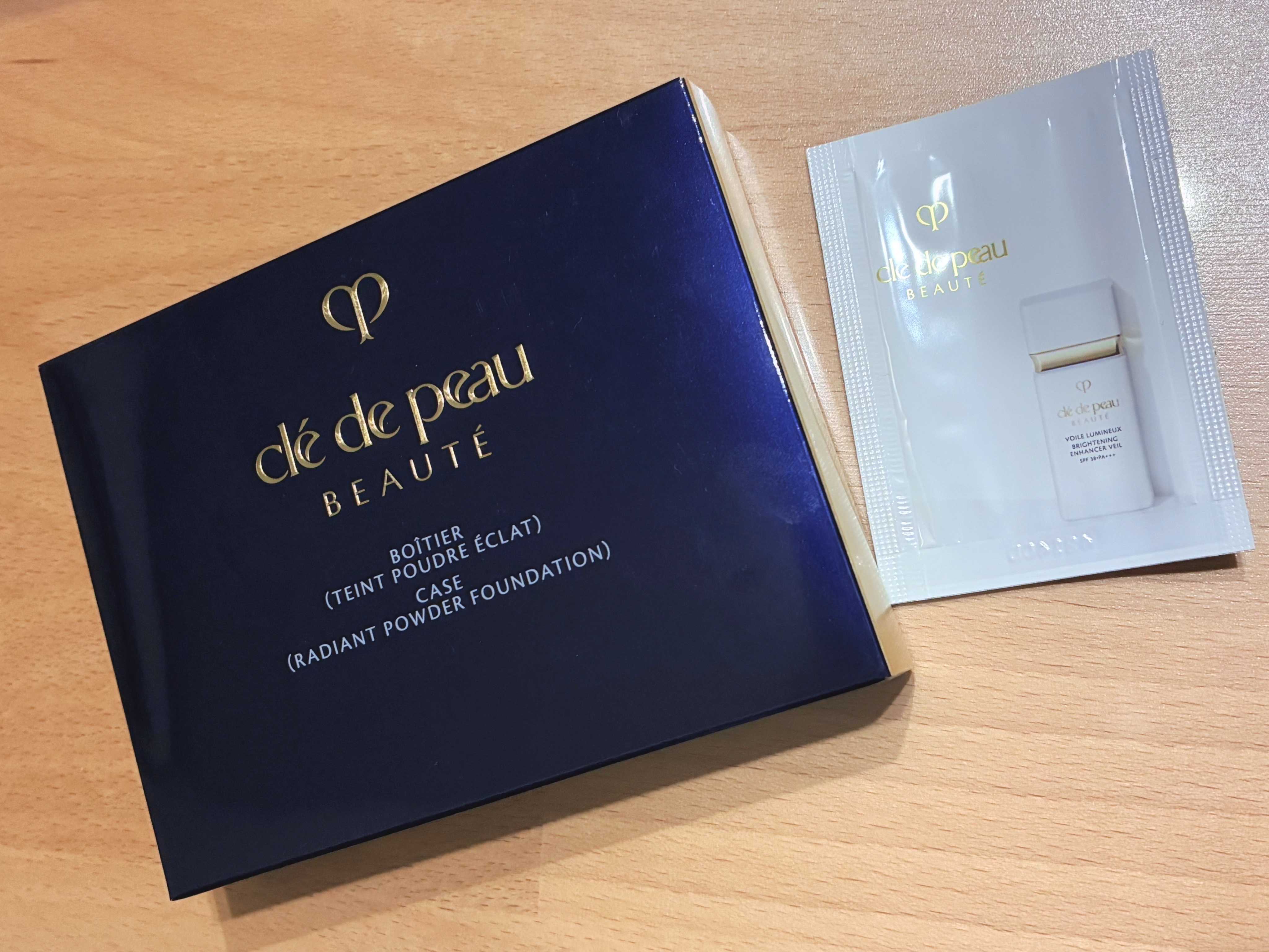 クレ・ド・ポー ボーテ  タンプードルエクラⅡ/クレ・ド・ポー ボーテ/パウダーファンデーションを使ったクチコミ（3枚目）