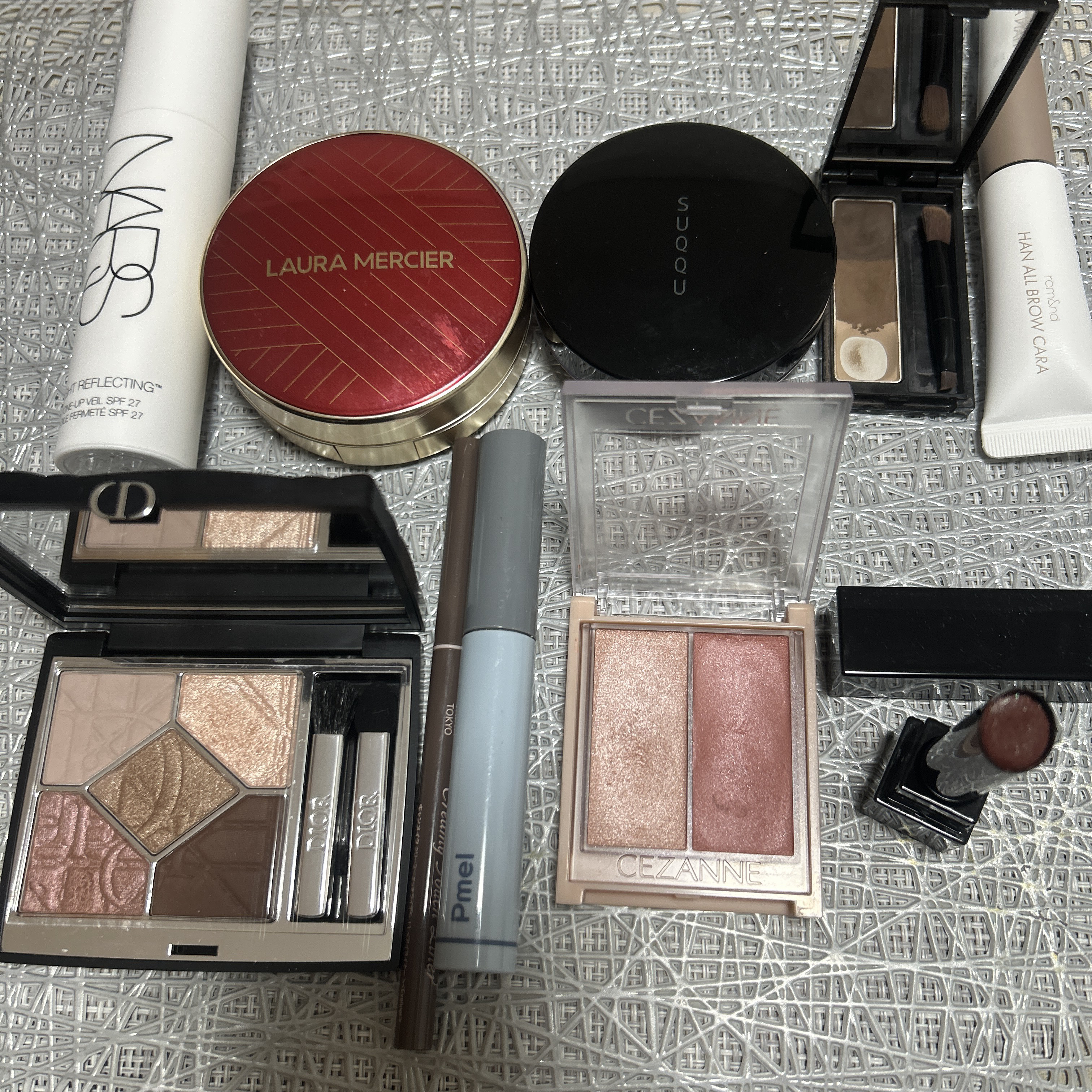 ケイト デザイニングアイブロウ3D/KATE/パウダーアイブロウを使ったクチコミ（2枚目）