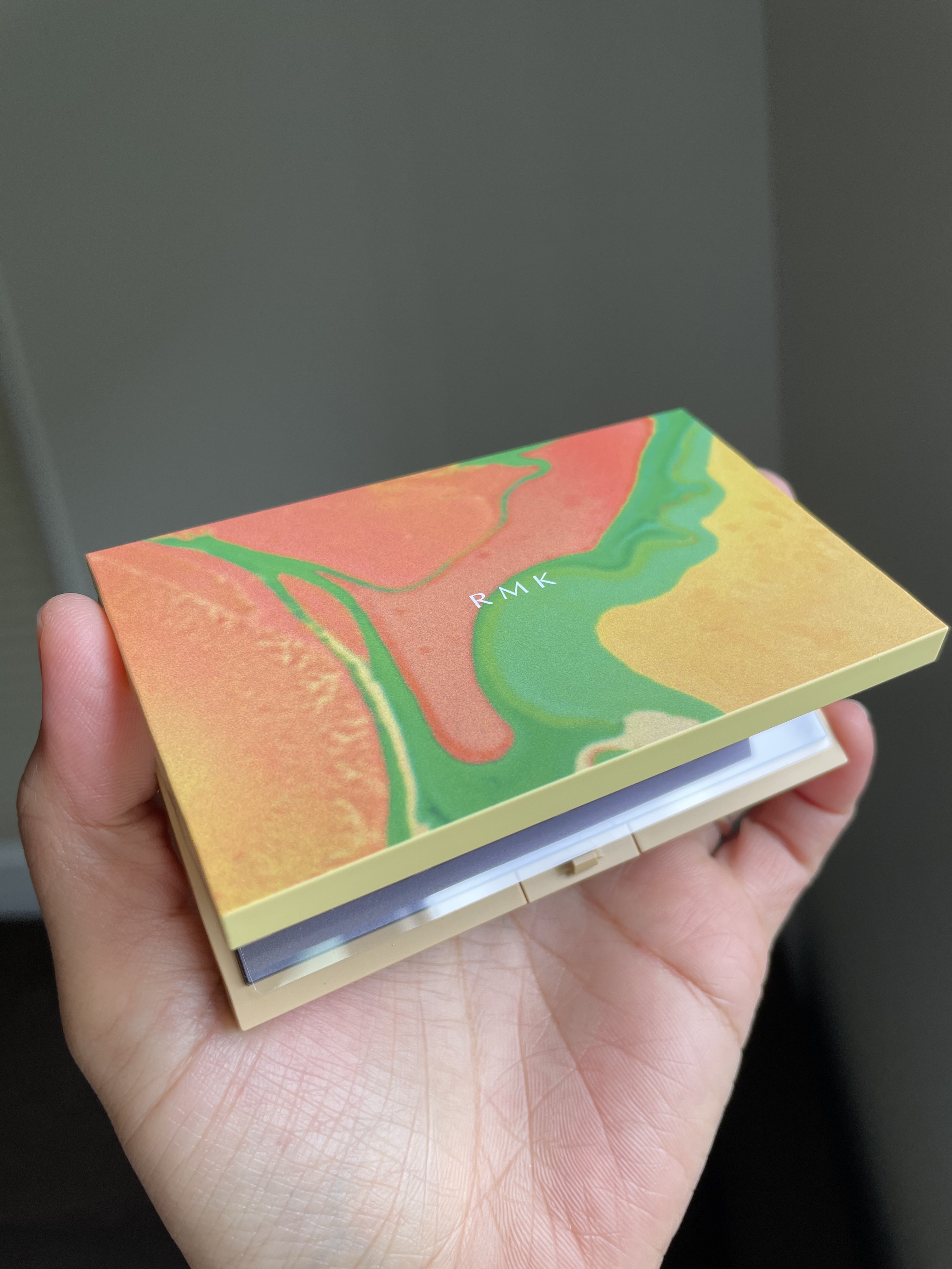 RMK ブリーズ ブリス エスケープ アイズ ＆ ブラッシュ パレット/RMK/マルチパレットを使ったクチコミ（3枚目）