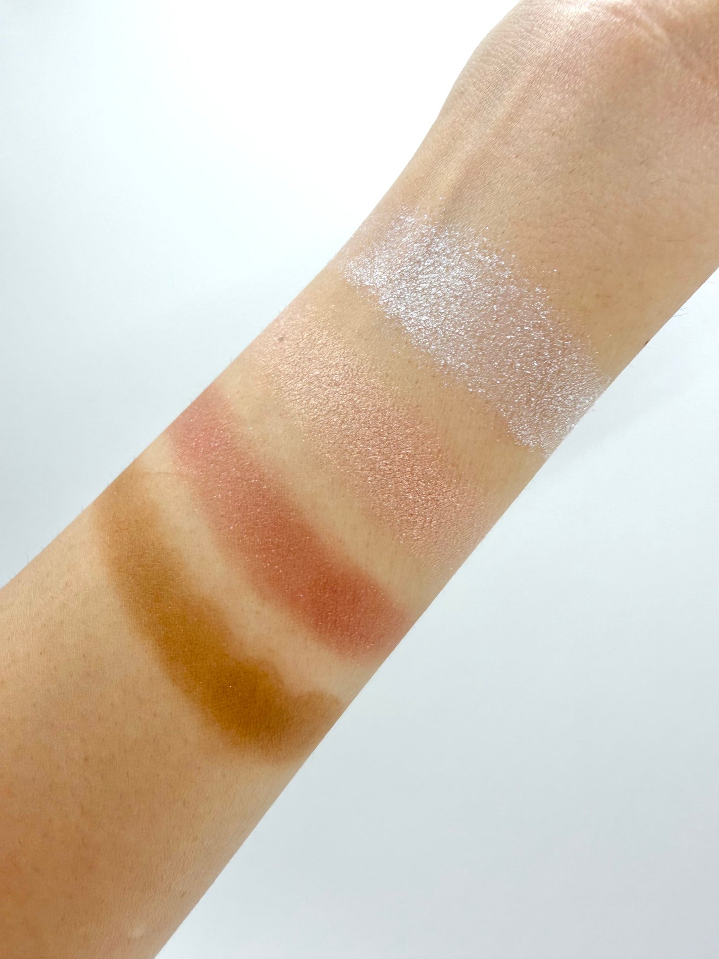 ミネラルクラッシィシャドー/エトヴォス/アイシャドウパレットを使ったクチコミ(2枚目)