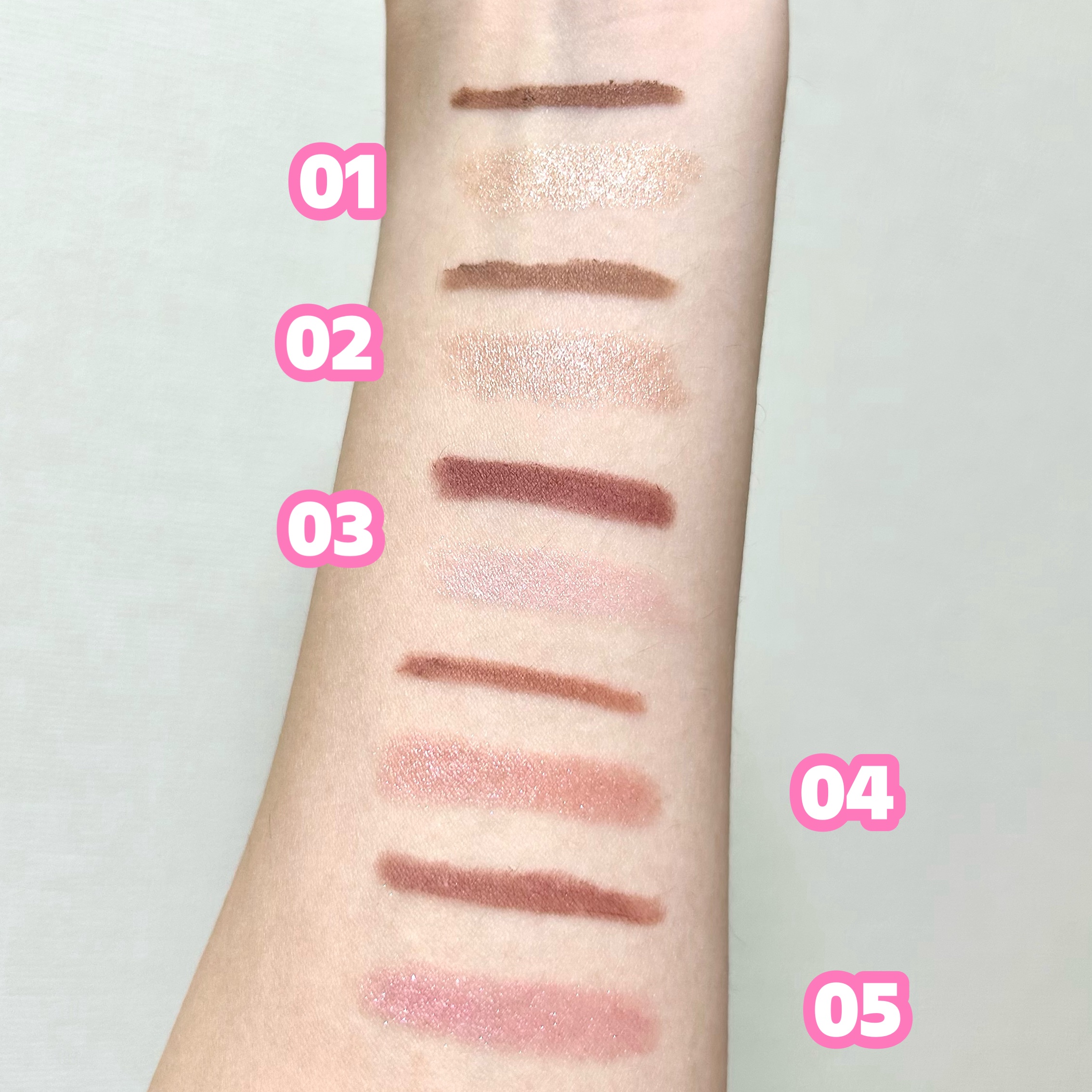 カラープレイデュアルライナー/2aN/スティックアイシャドウを使ったクチコミ（3枚目）